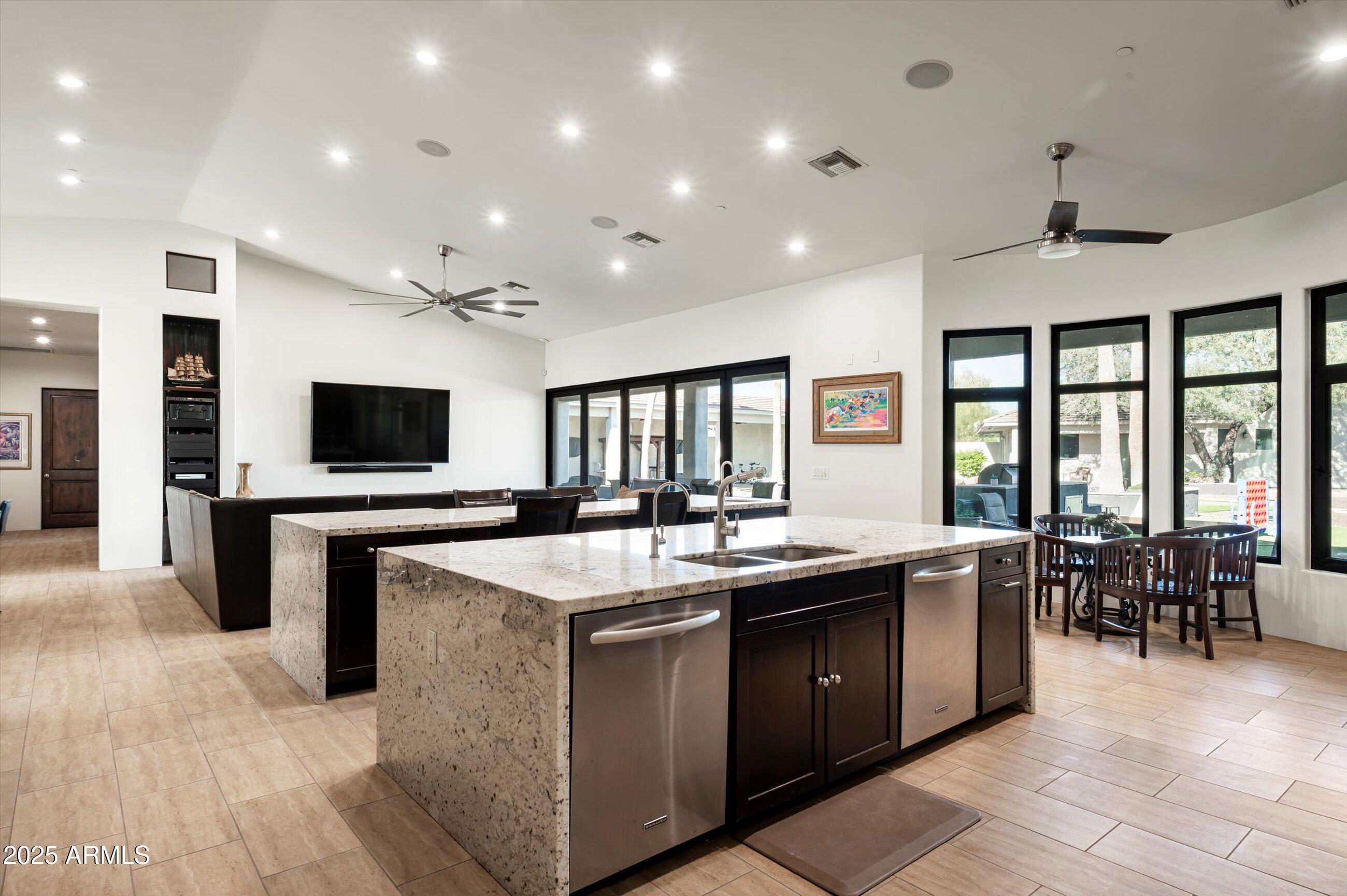 SUNDOWN RANCHOS - Residential