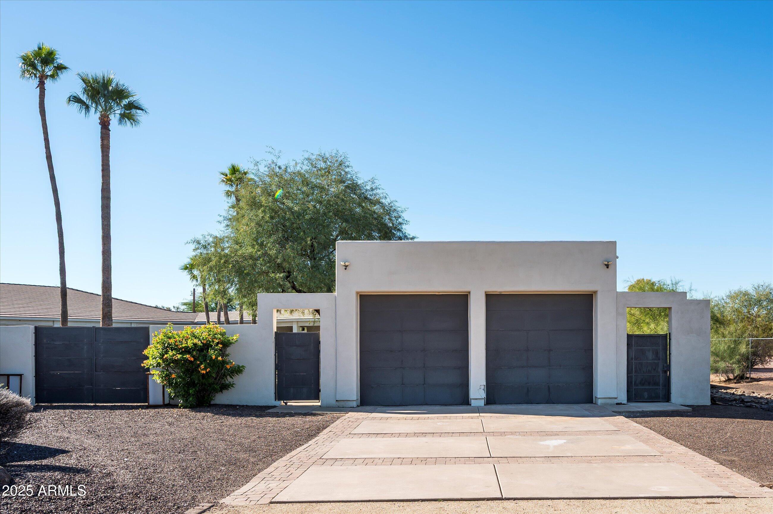 SUNDOWN RANCHOS - Residential