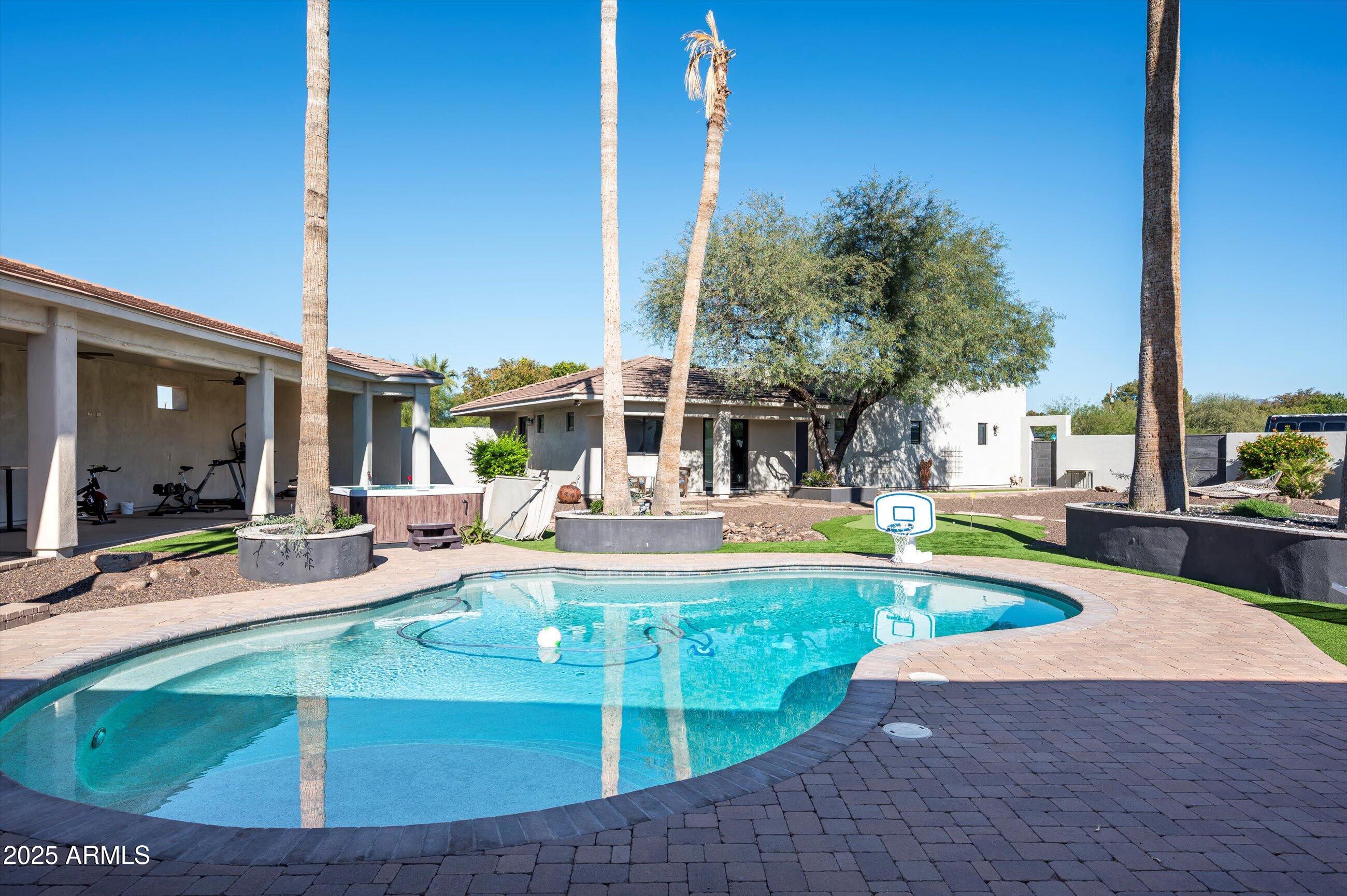 SUNDOWN RANCHOS - Residential