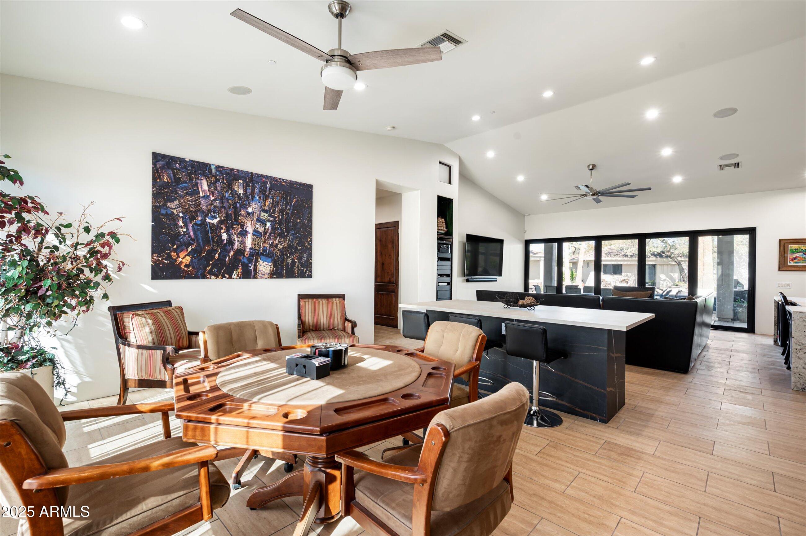 SUNDOWN RANCHOS - Residential