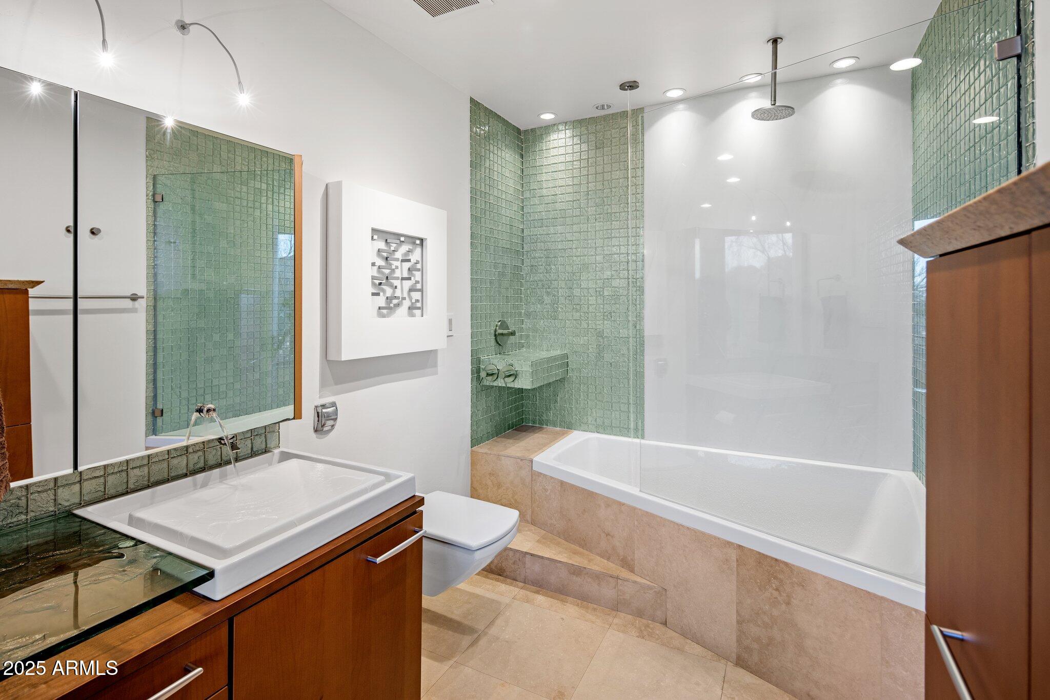 PARADISE HILLS ESTATES - Residential