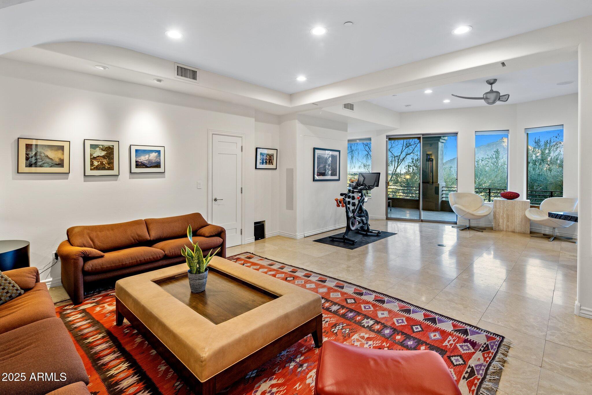 PARADISE HILLS ESTATES - Residential
