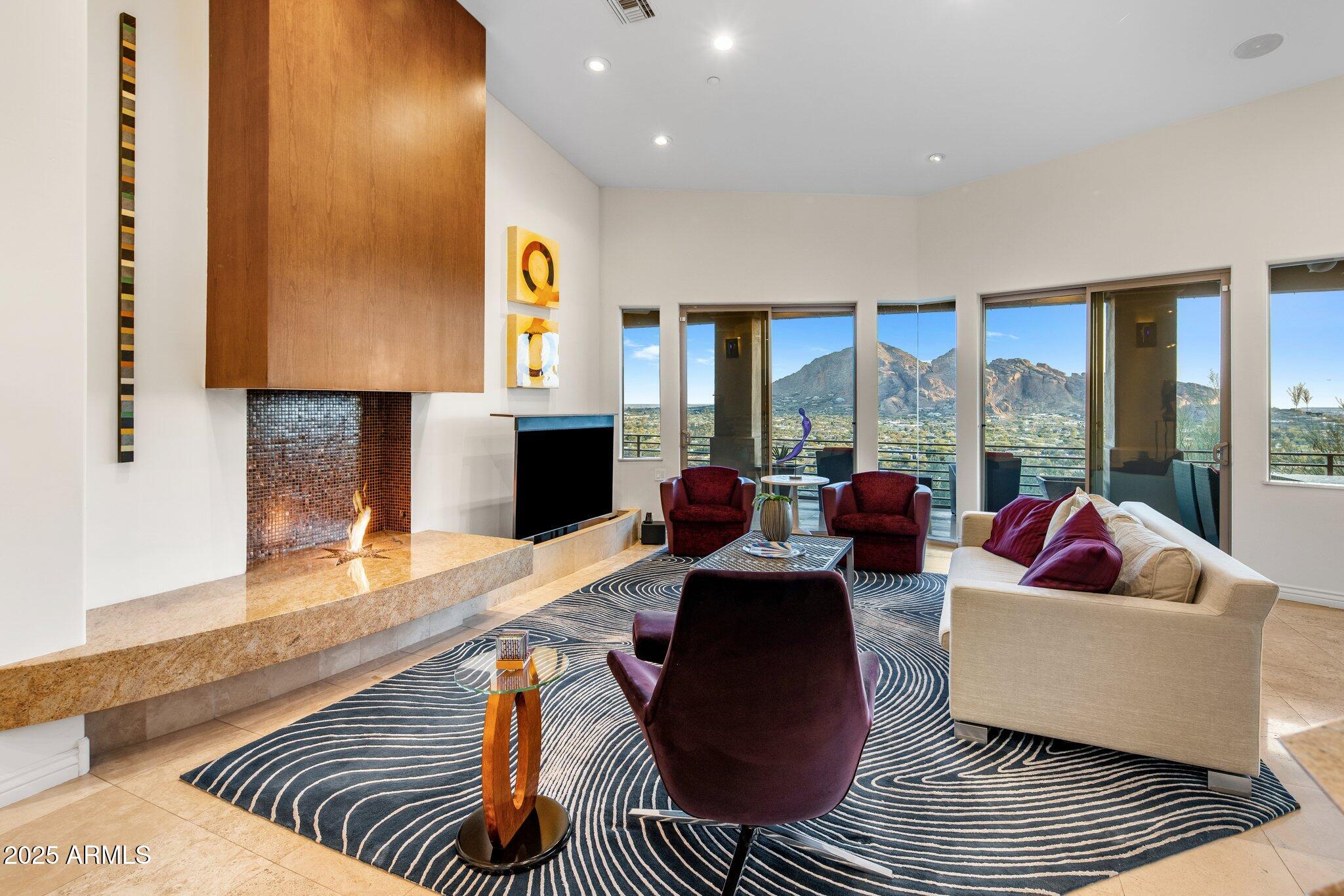 PARADISE HILLS ESTATES - Residential