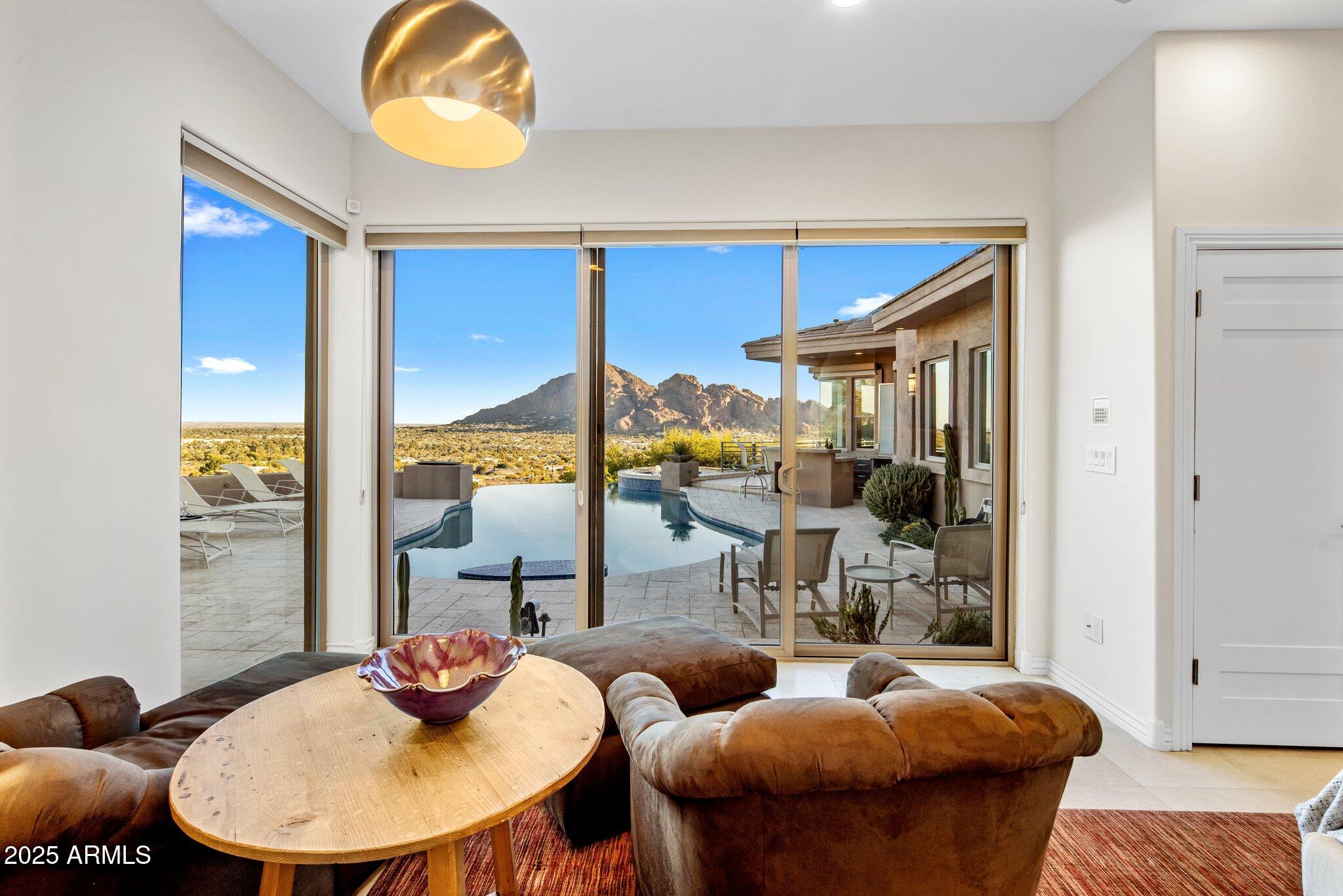 PARADISE HILLS ESTATES - Residential