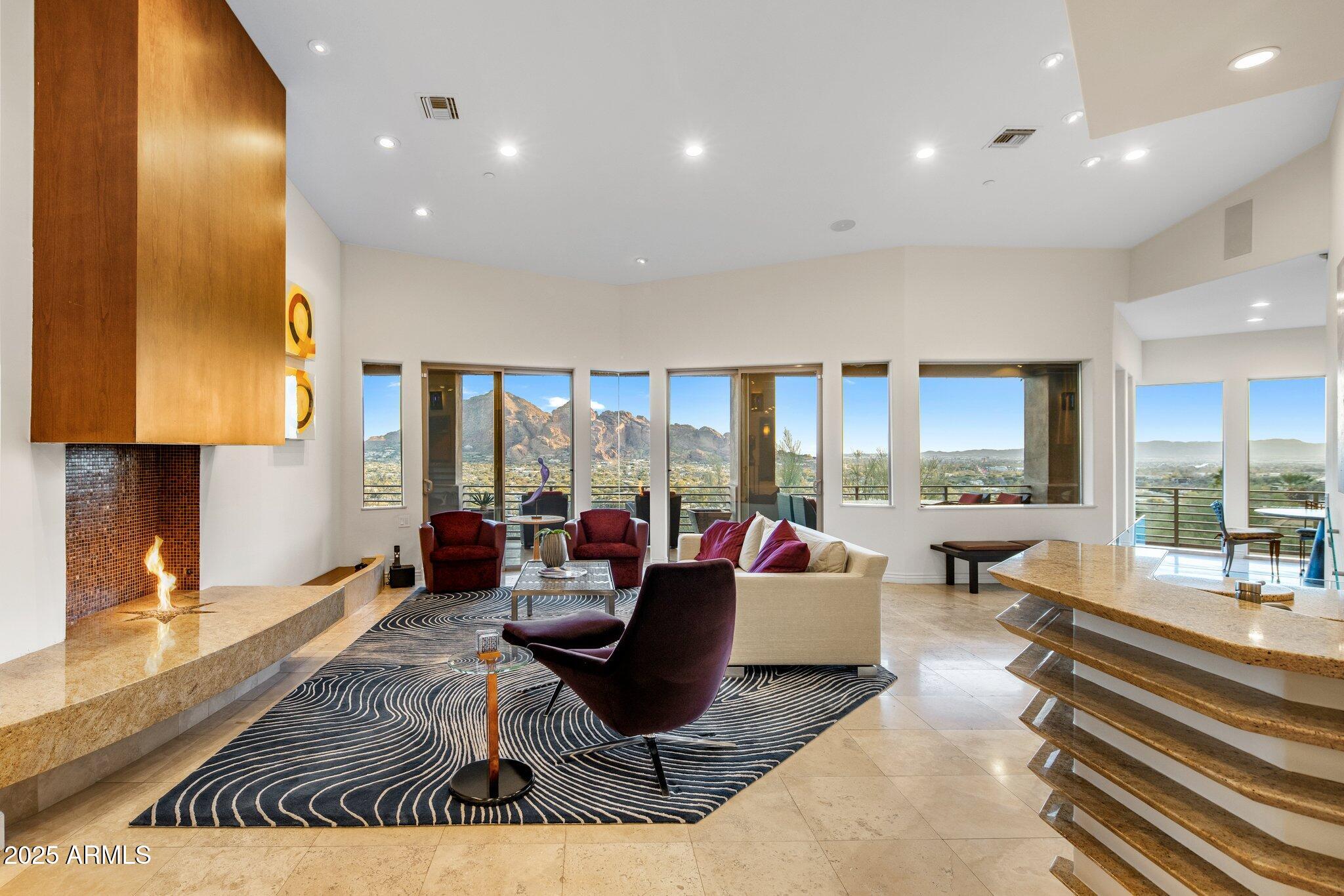 PARADISE HILLS ESTATES - Residential