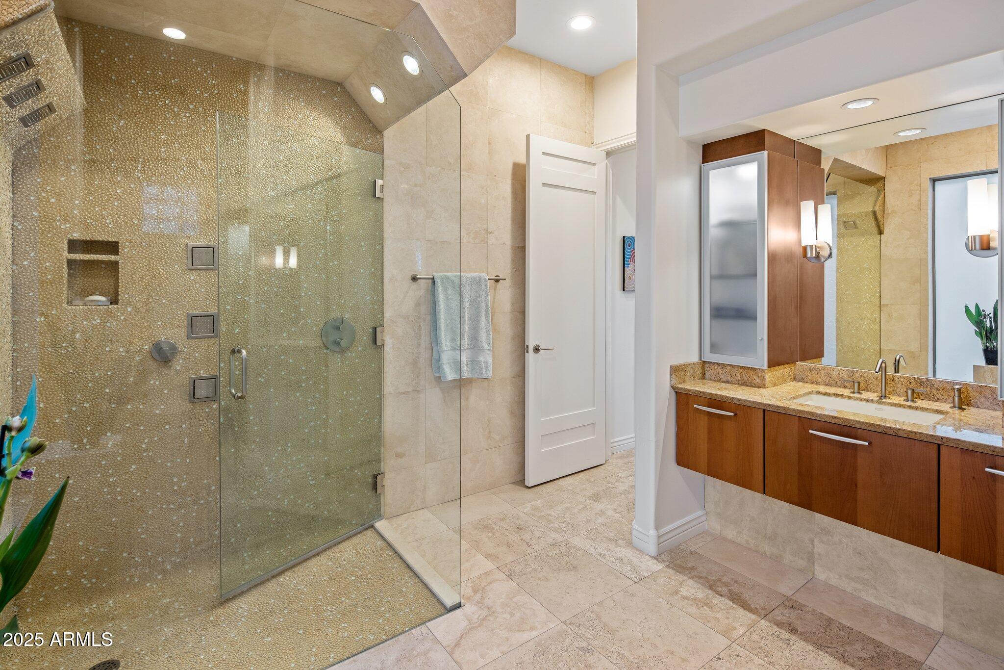PARADISE HILLS ESTATES - Residential