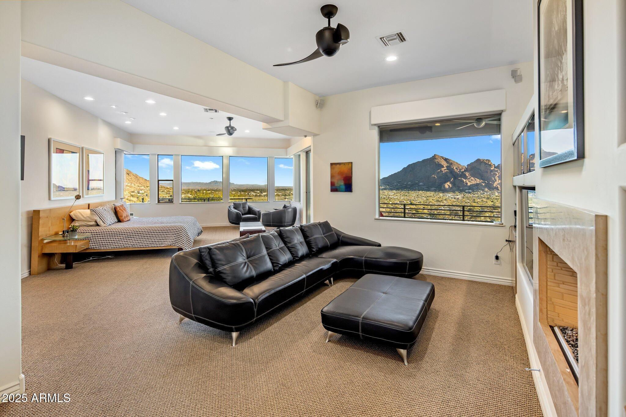 PARADISE HILLS ESTATES - Residential