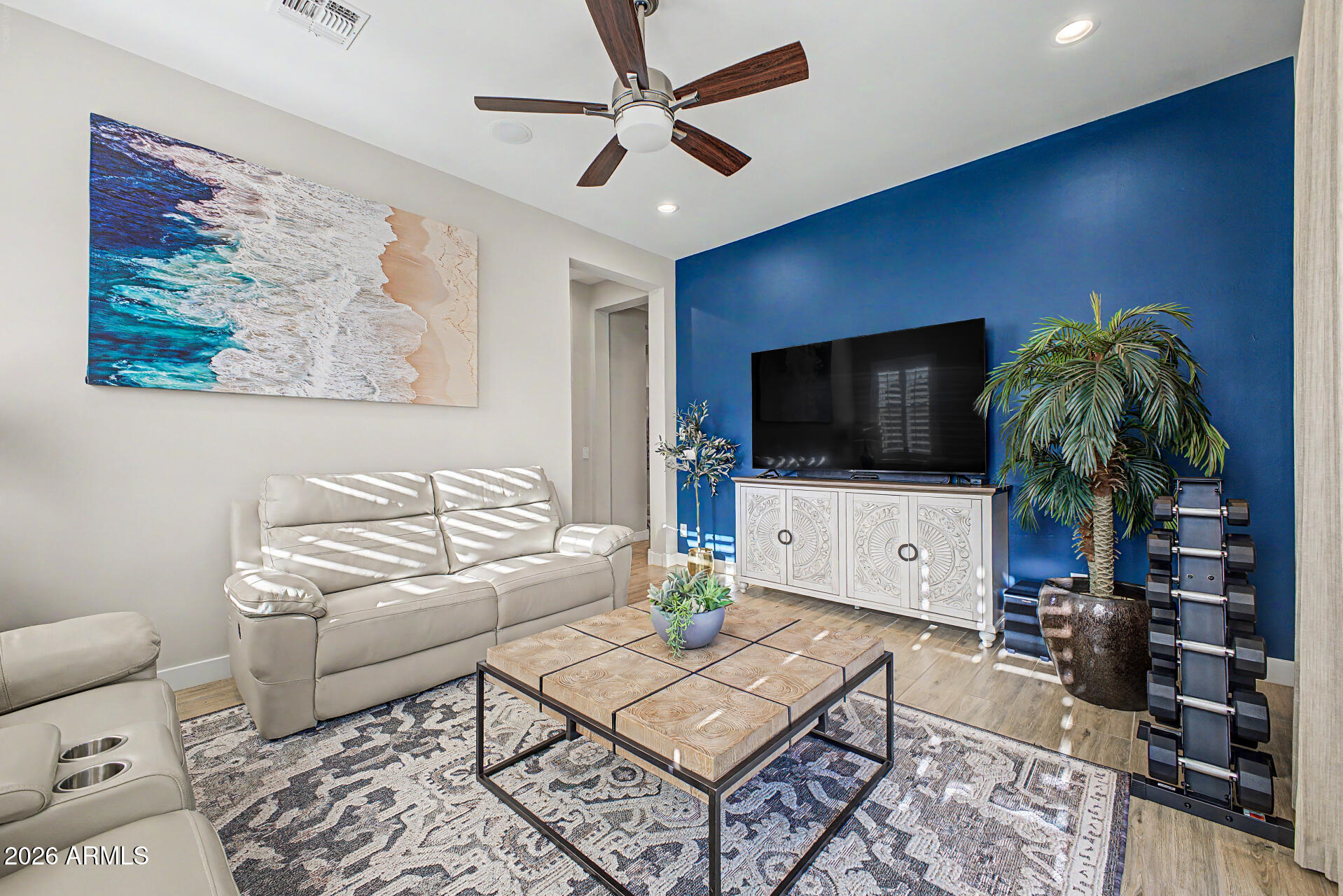 WESTWING MOUNTAIN PARCEL 24 ESCENA - Residential