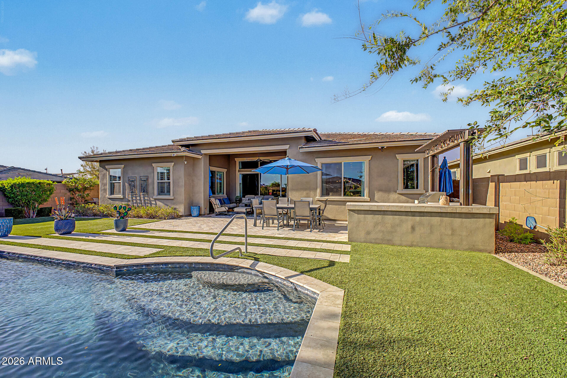 WESTWING MOUNTAIN PARCEL 24 ESCENA - Residential