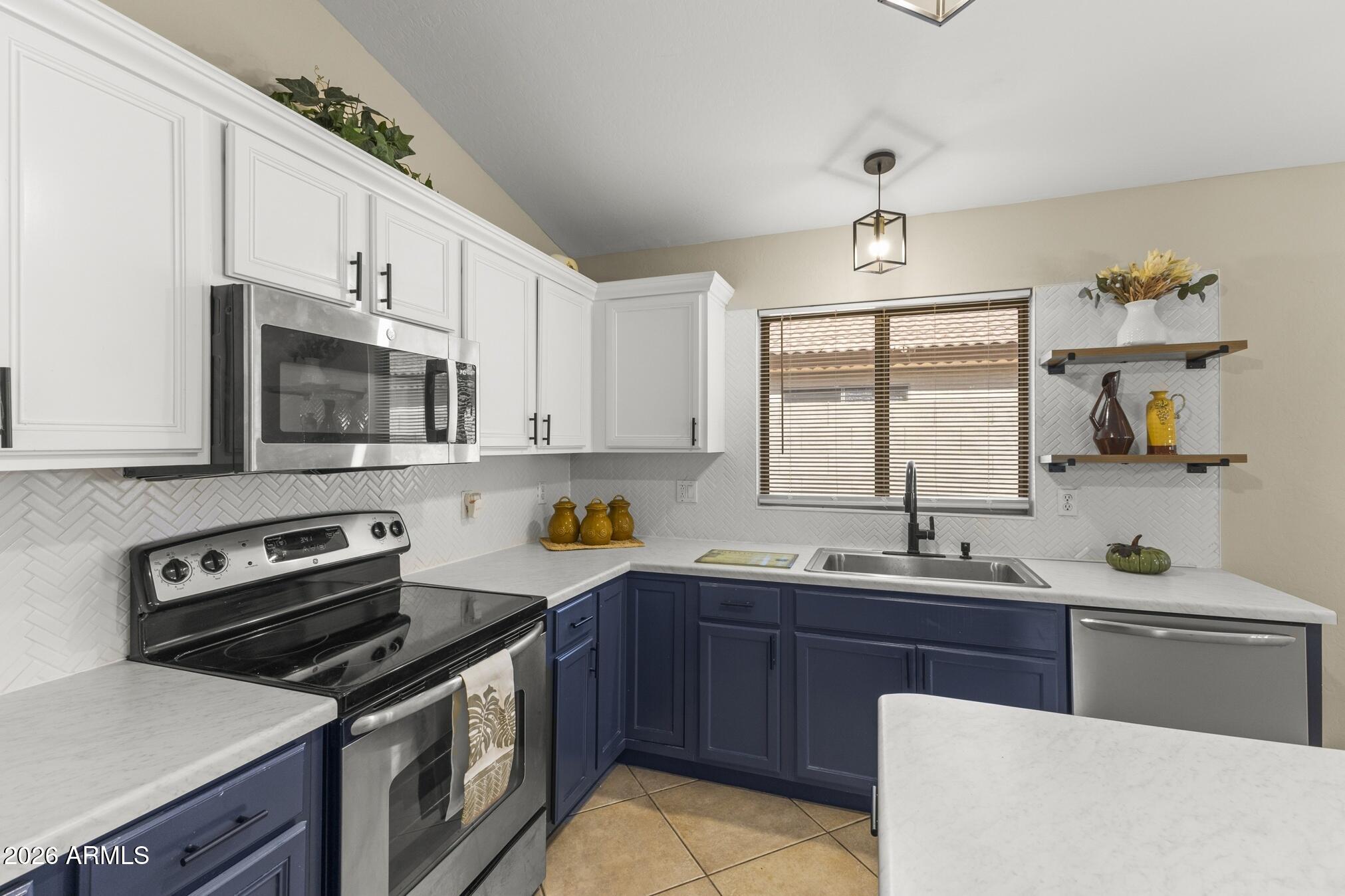 ROSEVIEW UNIT 2 - Residential