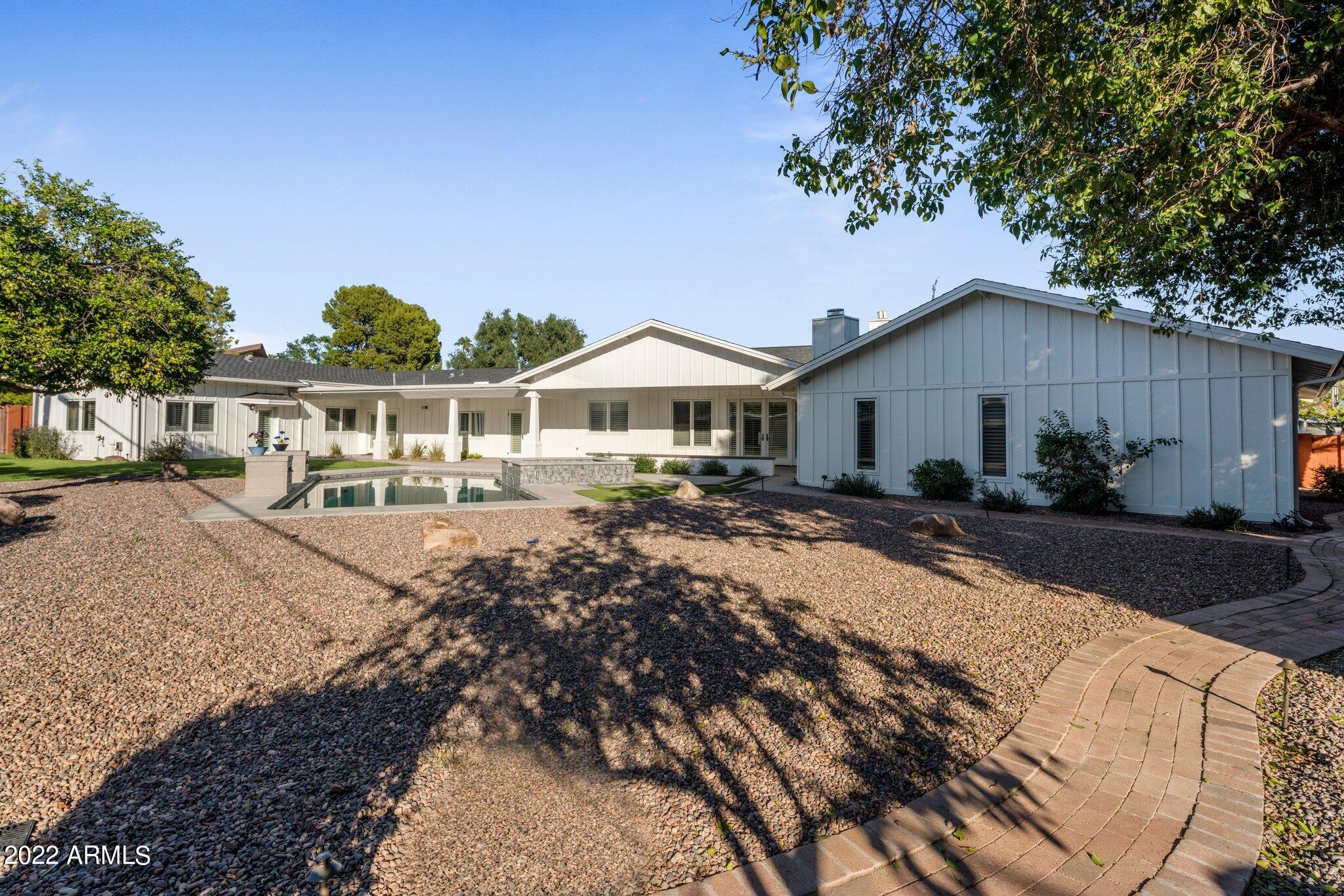 MARY MANOR - Residential