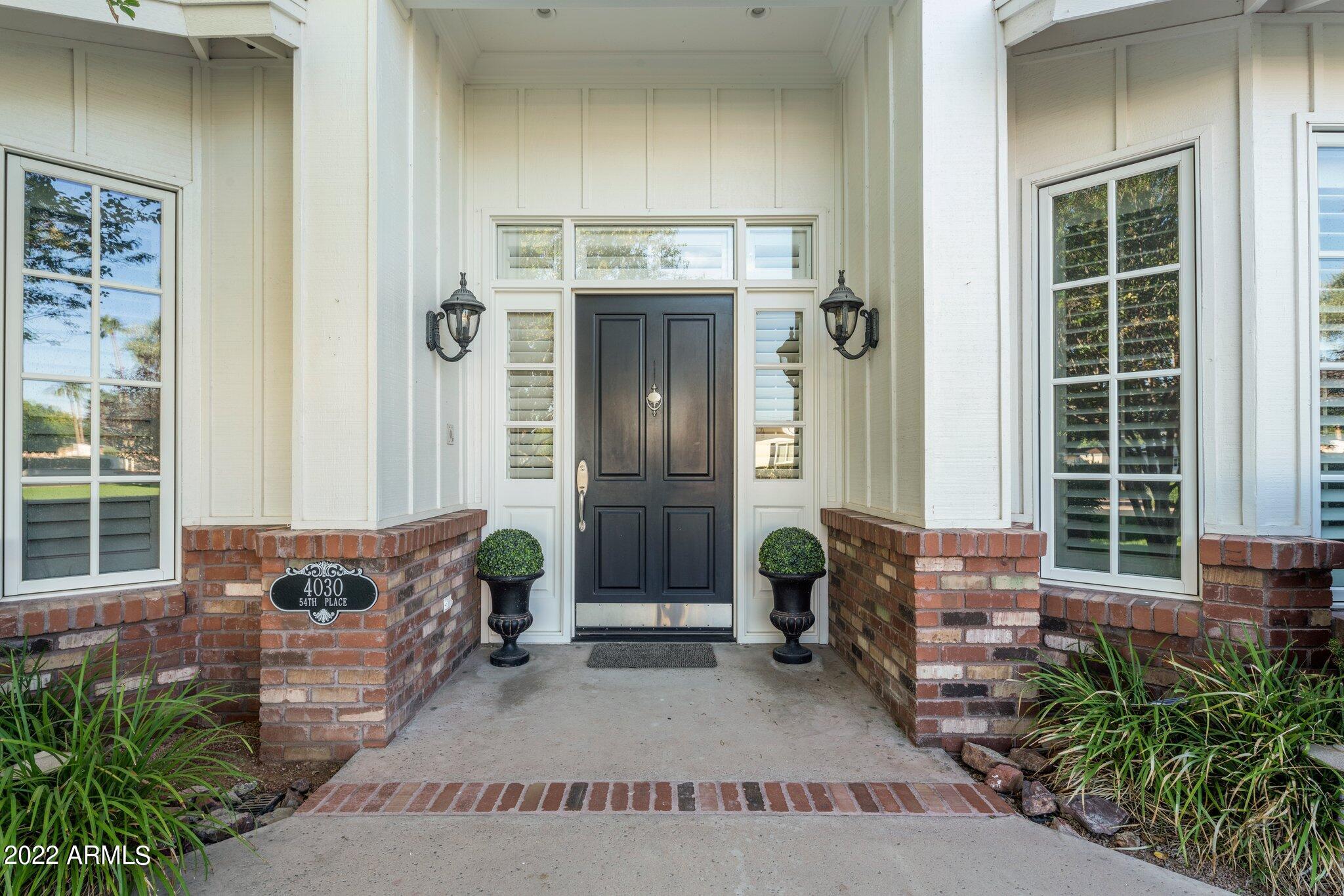 MARY MANOR - Residential