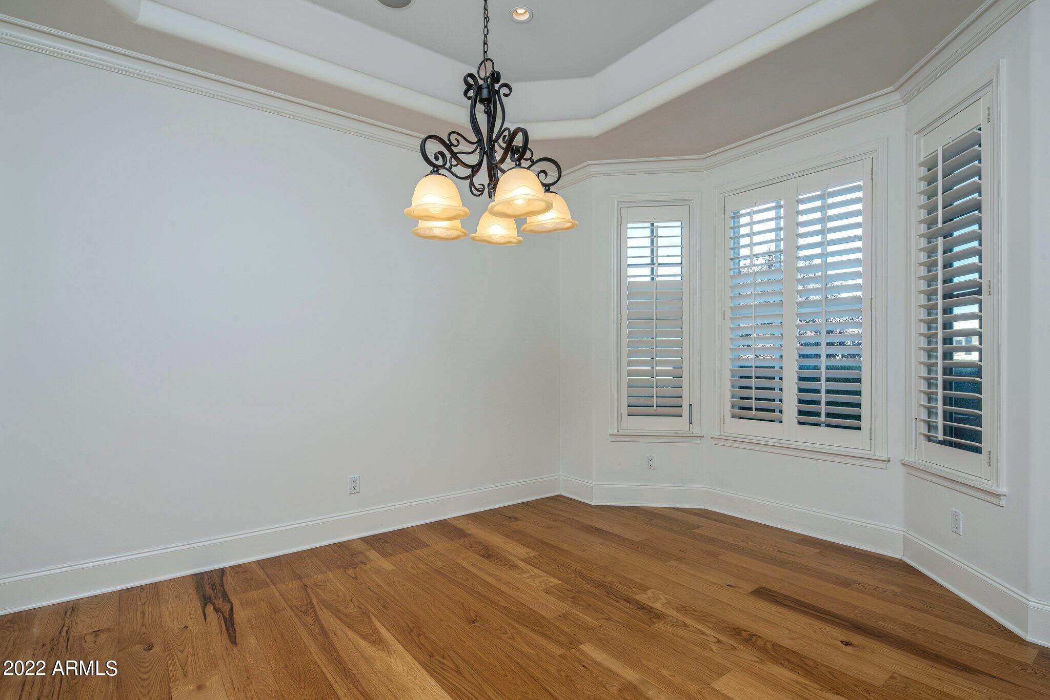 MARY MANOR - Residential