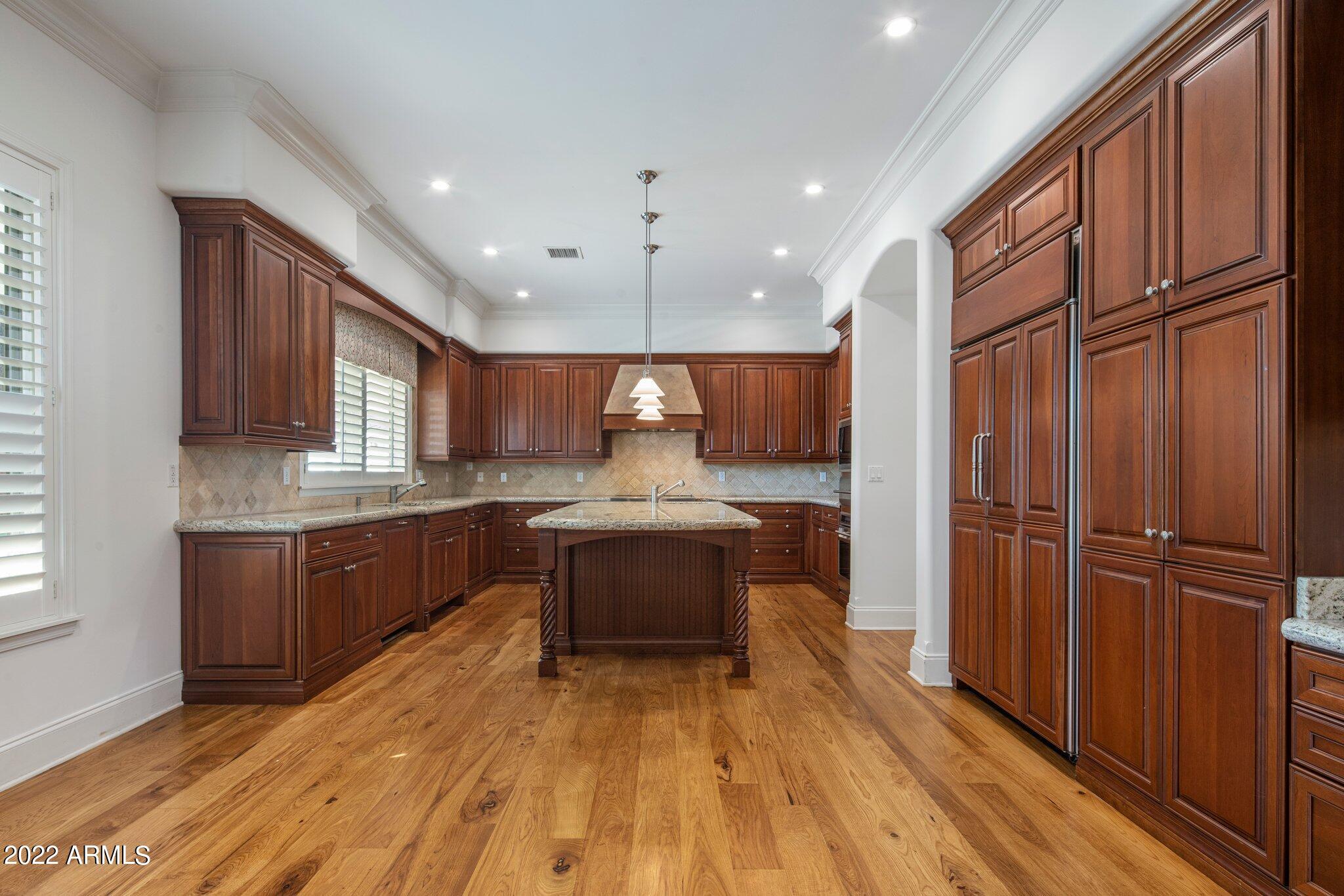 MARY MANOR - Residential