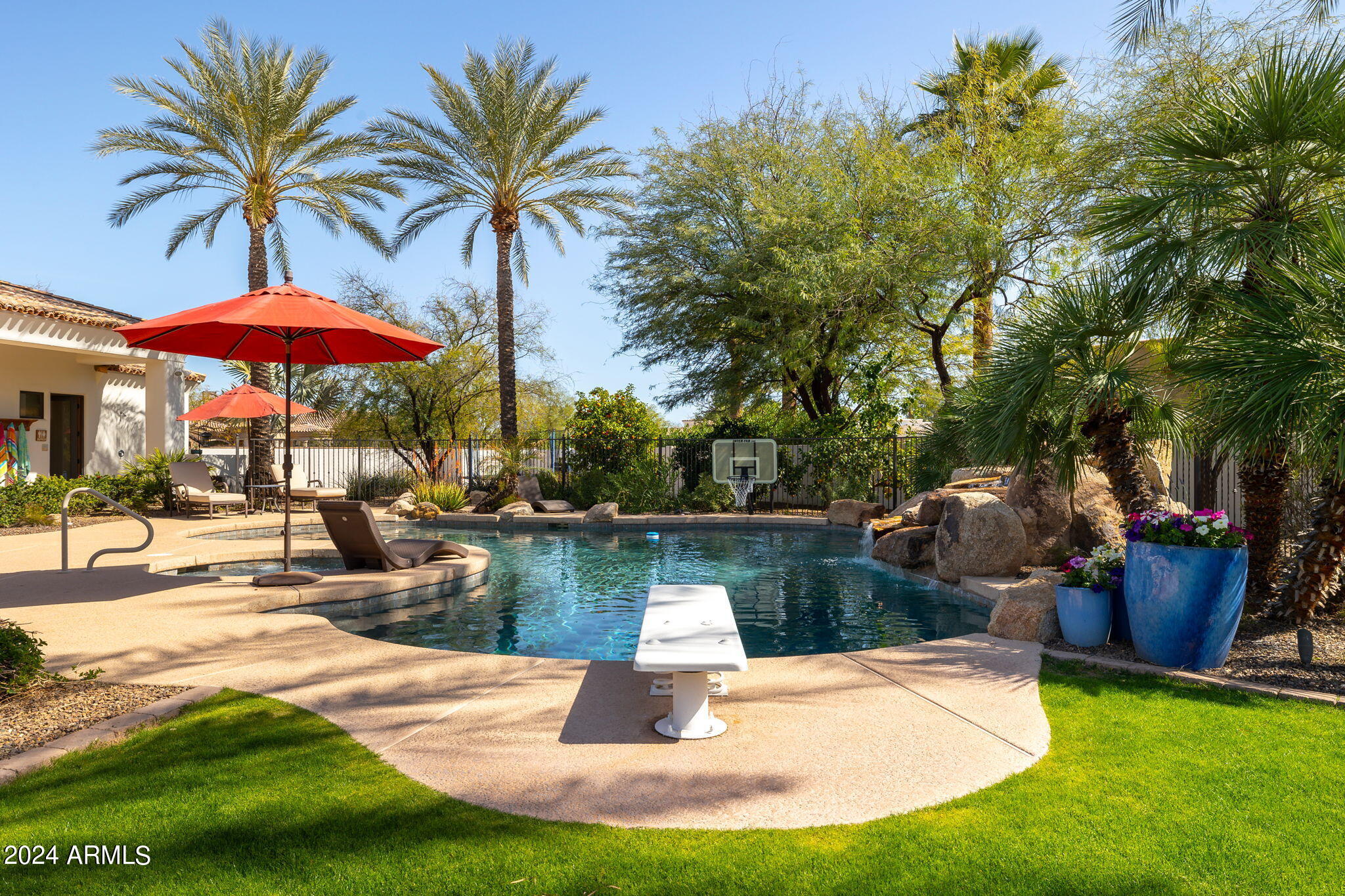 PARADISE COUNTRY ESTATES 2 - Residential