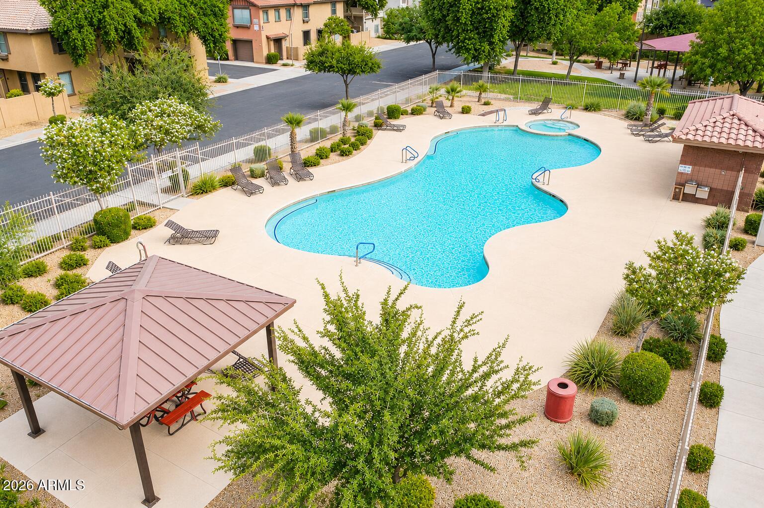 DARAVANTE CONDOMINIUM 2ND AMD - Residential