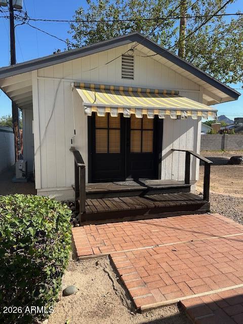 ROBBINS ESTATES - Residential Lease