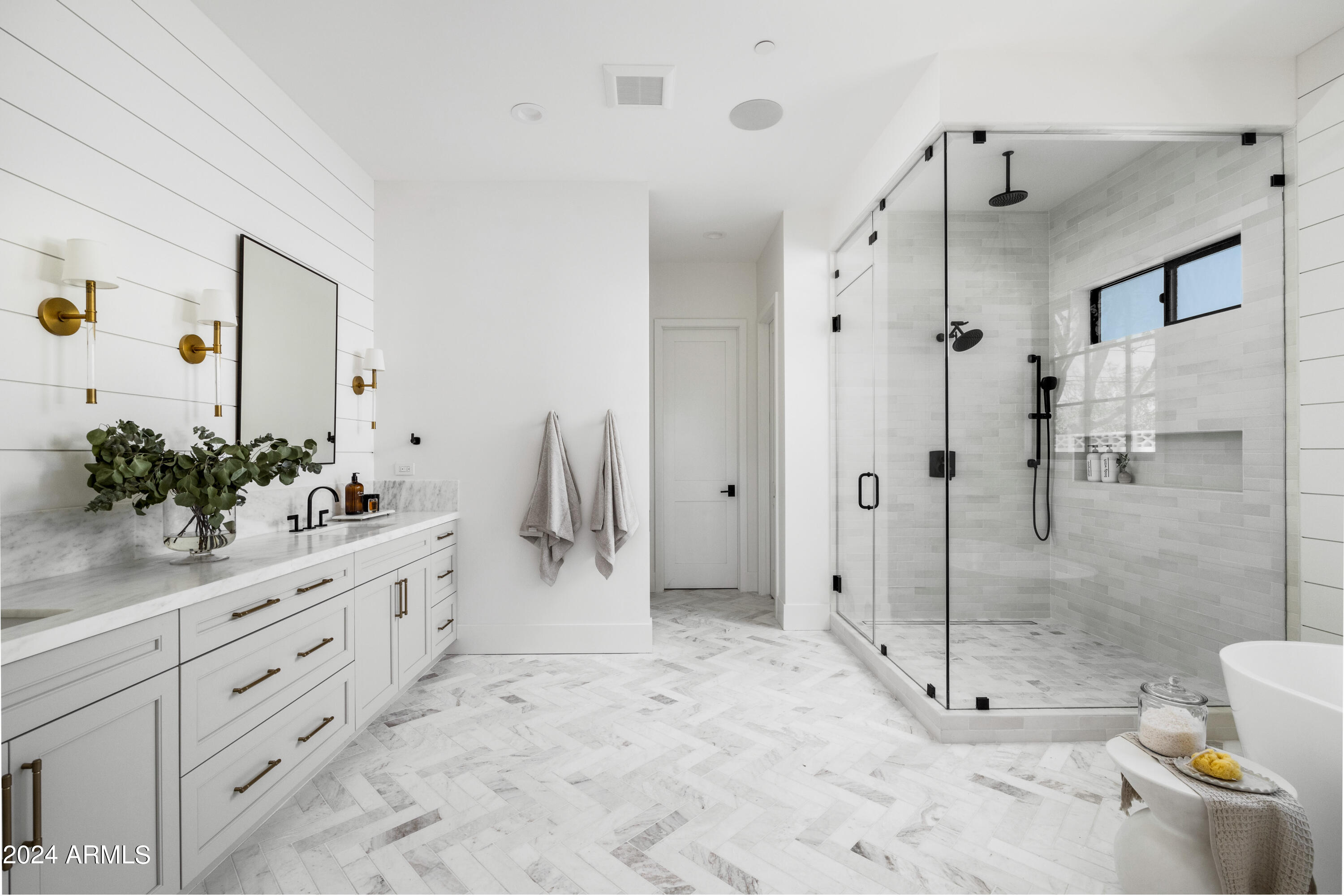 KENWOOD ESTATES - Residential