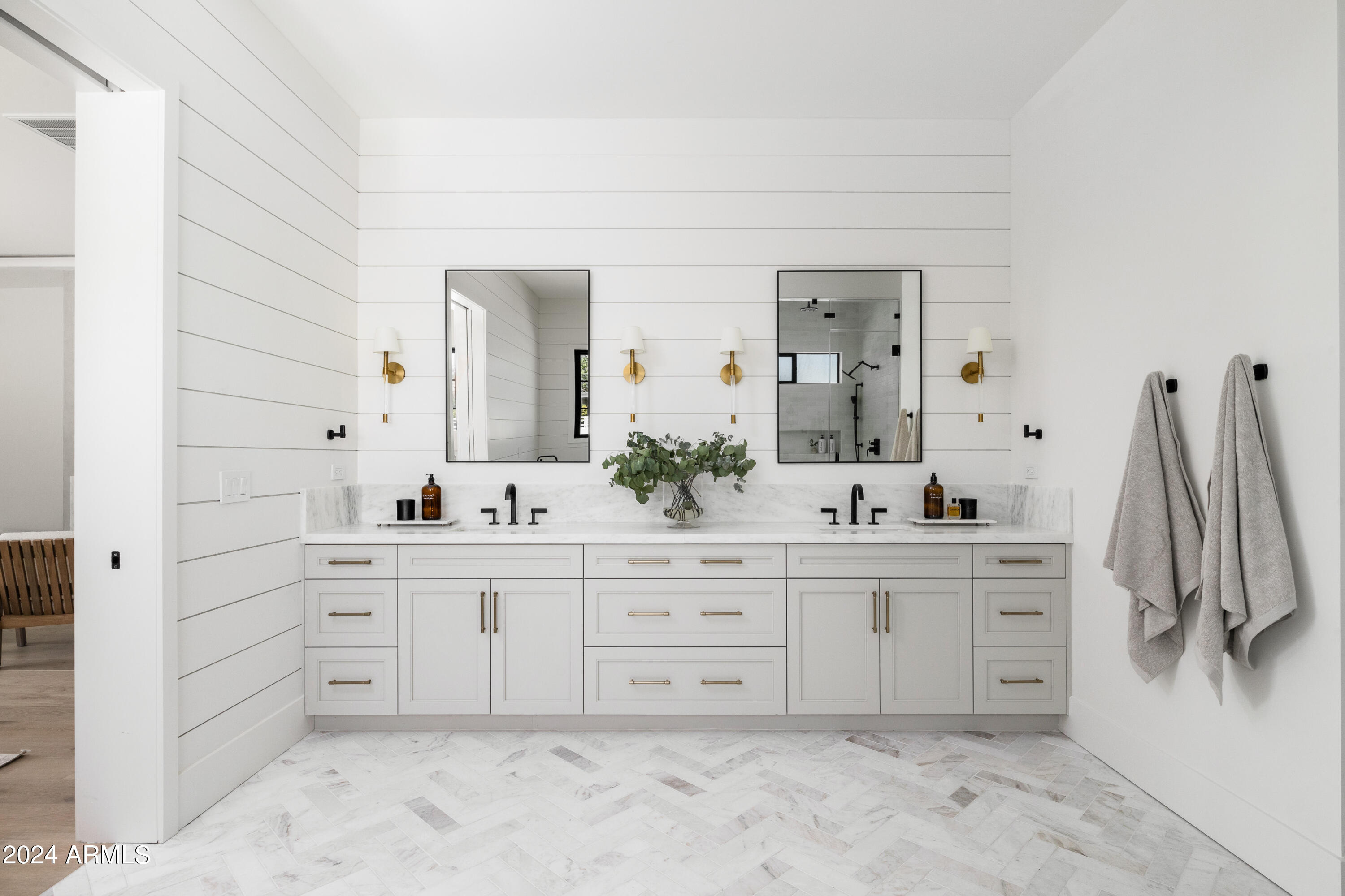 KENWOOD ESTATES - Residential
