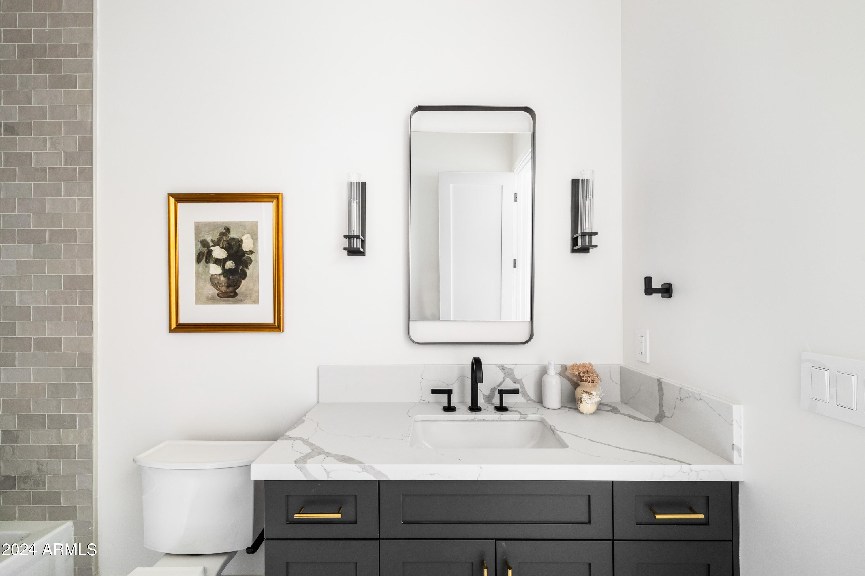 KENWOOD ESTATES - Residential