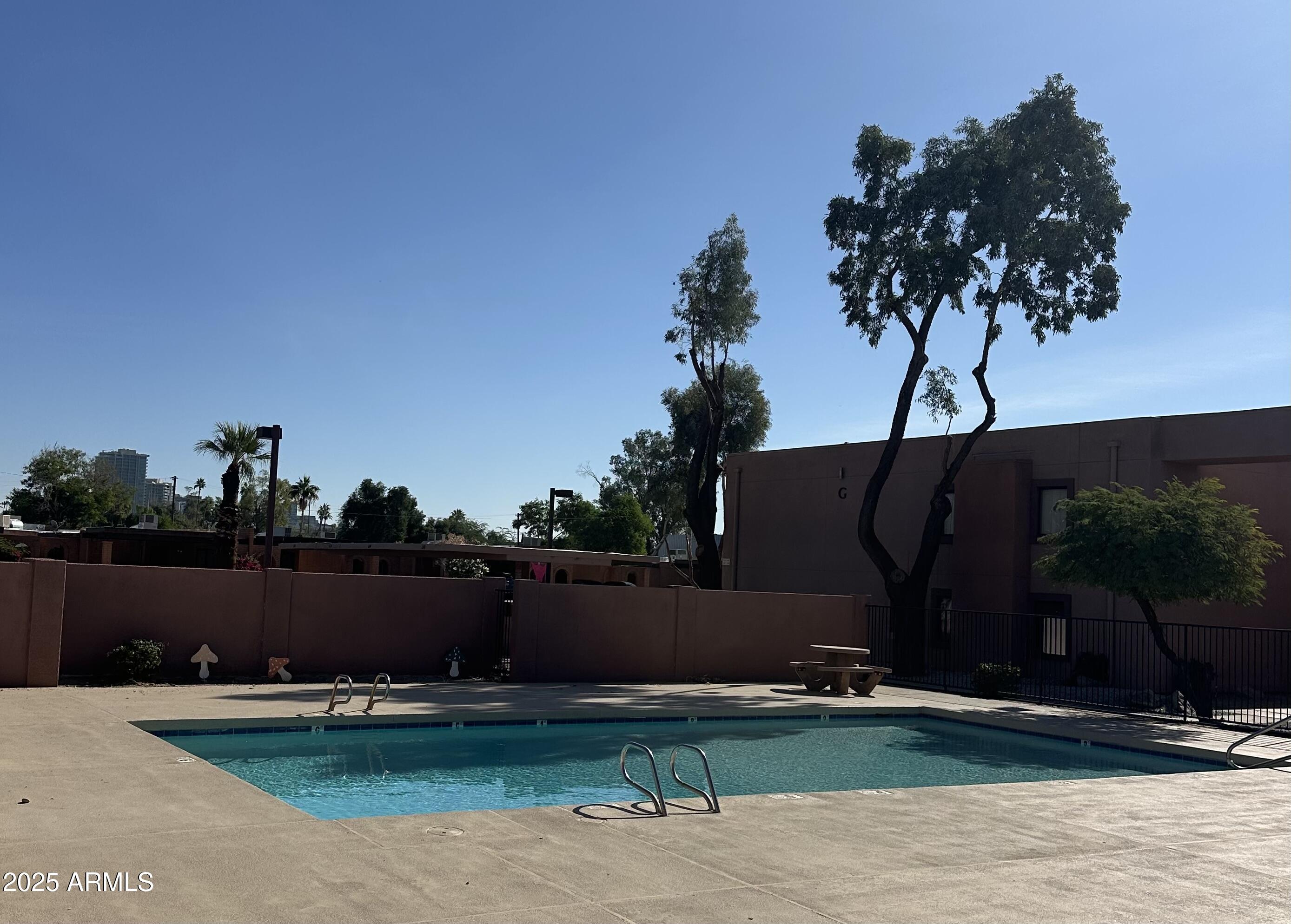 2-bedroom, 2-bath condo on the 2nd floor near ASU! Features include new carpet, fresh interior paint, and a new hot water heater. Conveniently located near shopping, dining, and major freeways.