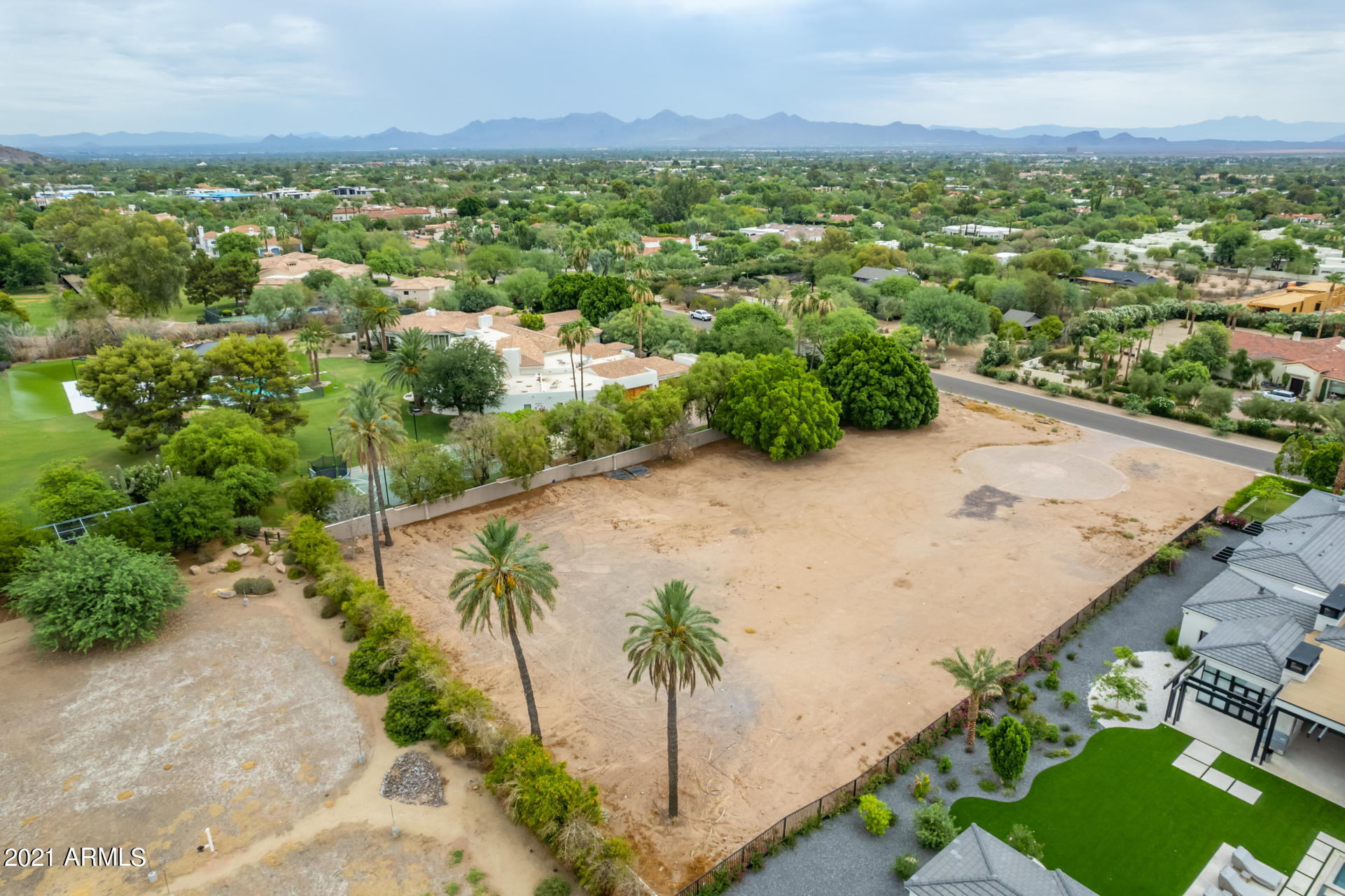 CAMELBACK LANDS - Land