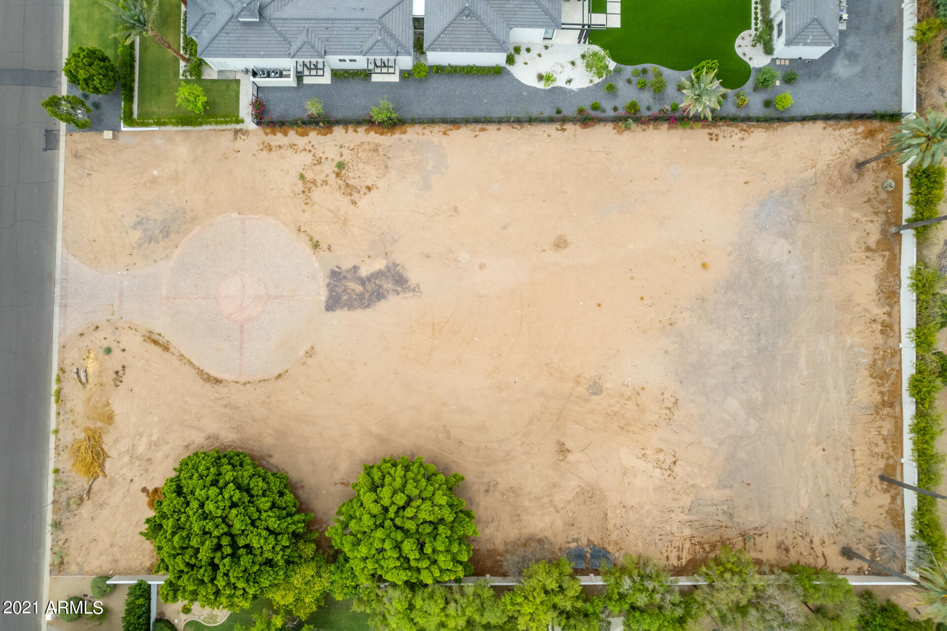 CAMELBACK LANDS - Land