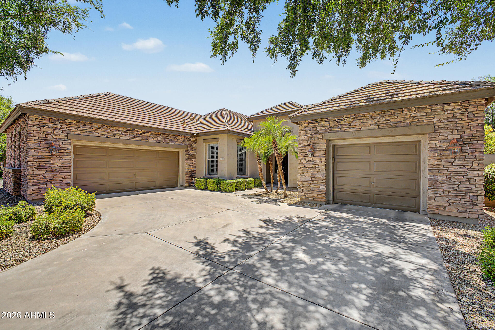ARIZONA COUNTRY - Residential
