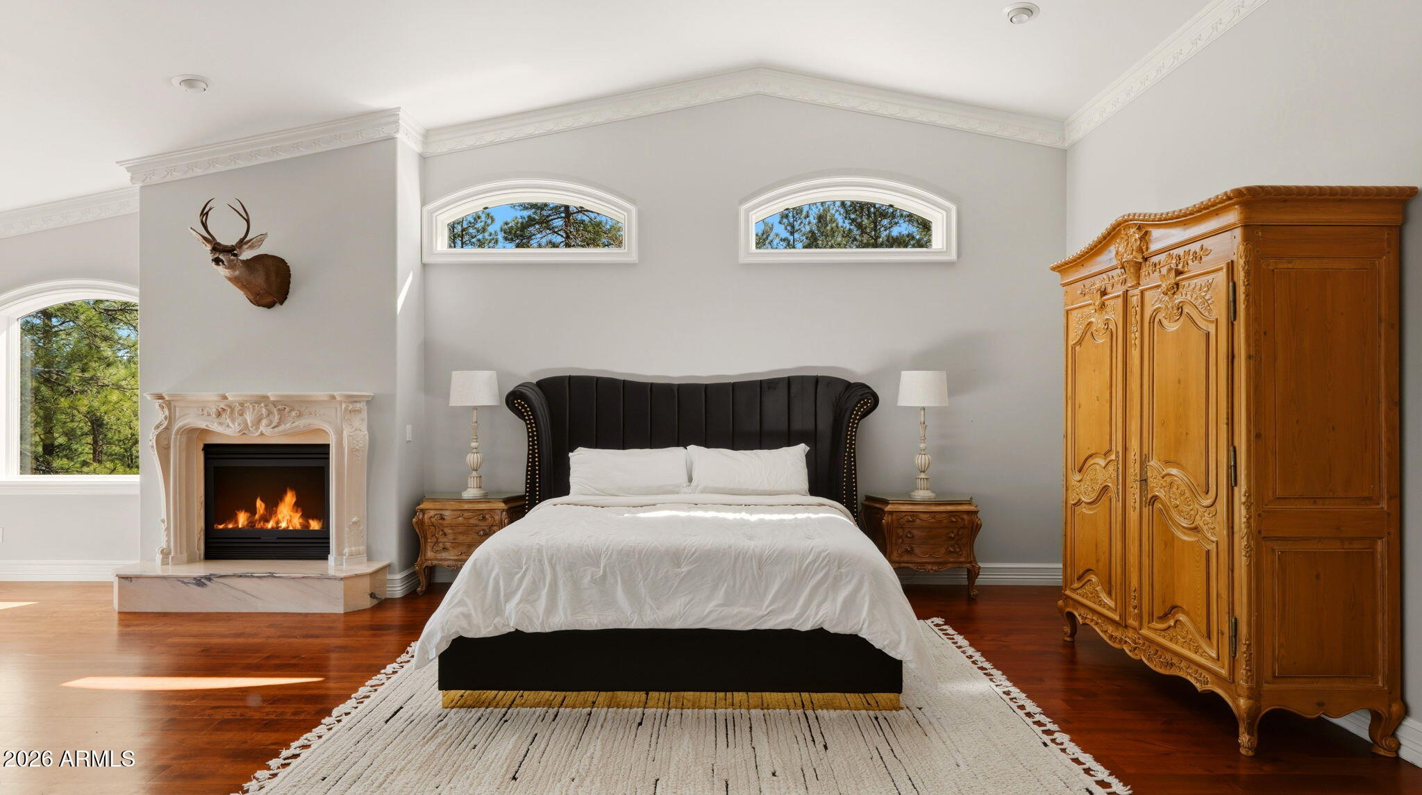 PINEWOOD 12 - Residential