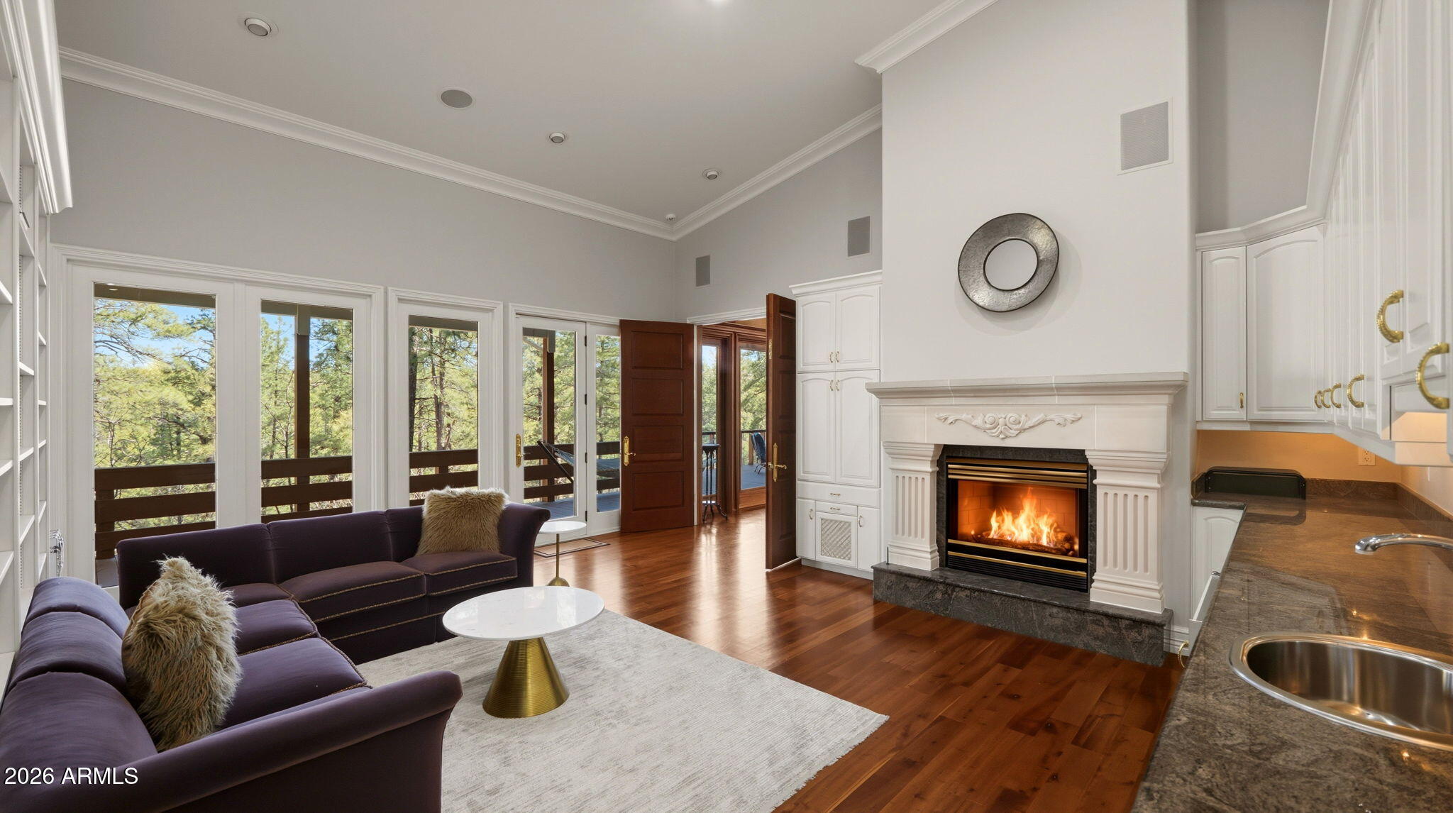 PINEWOOD 12 - Residential