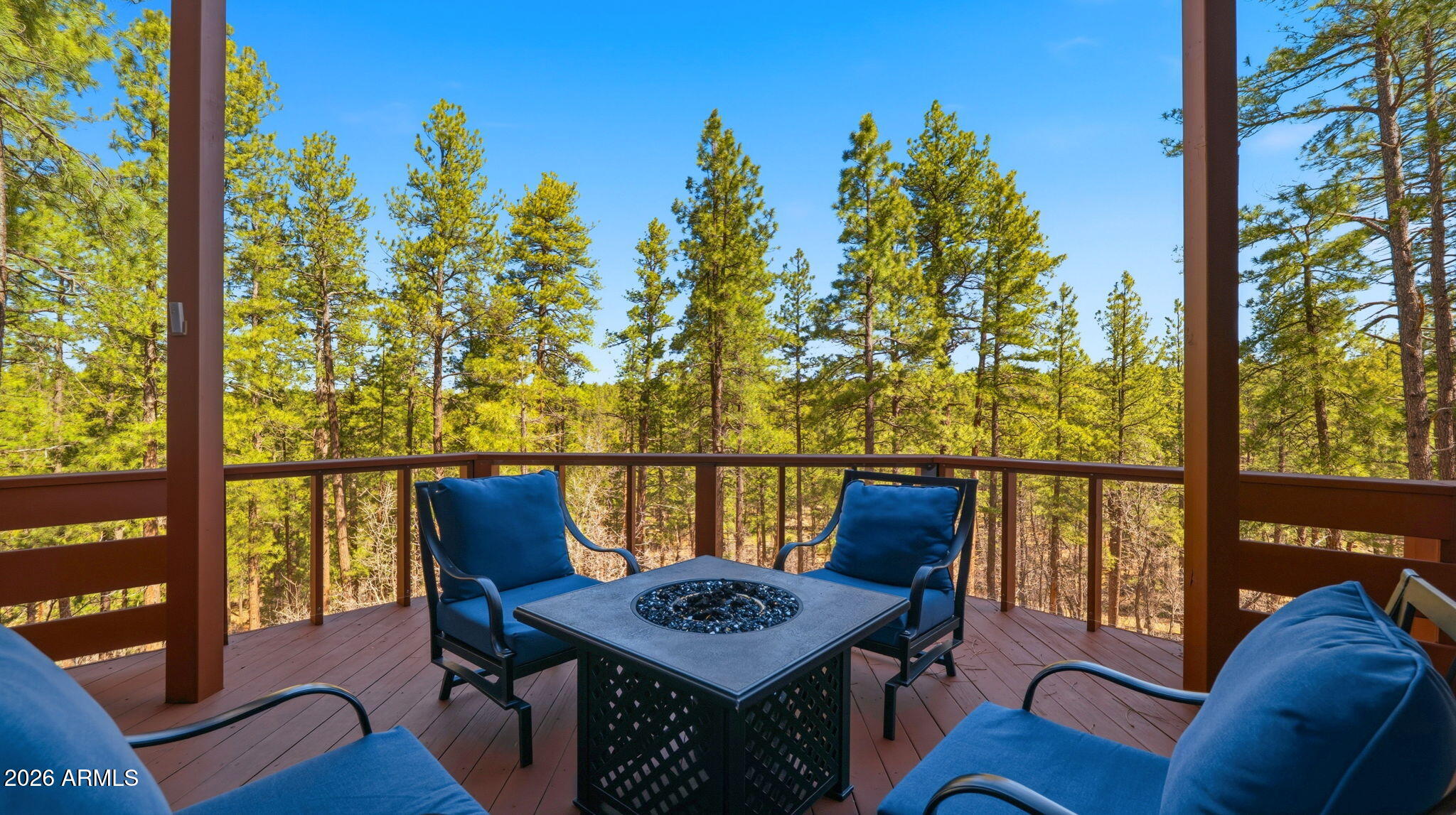 PINEWOOD 12 - Residential