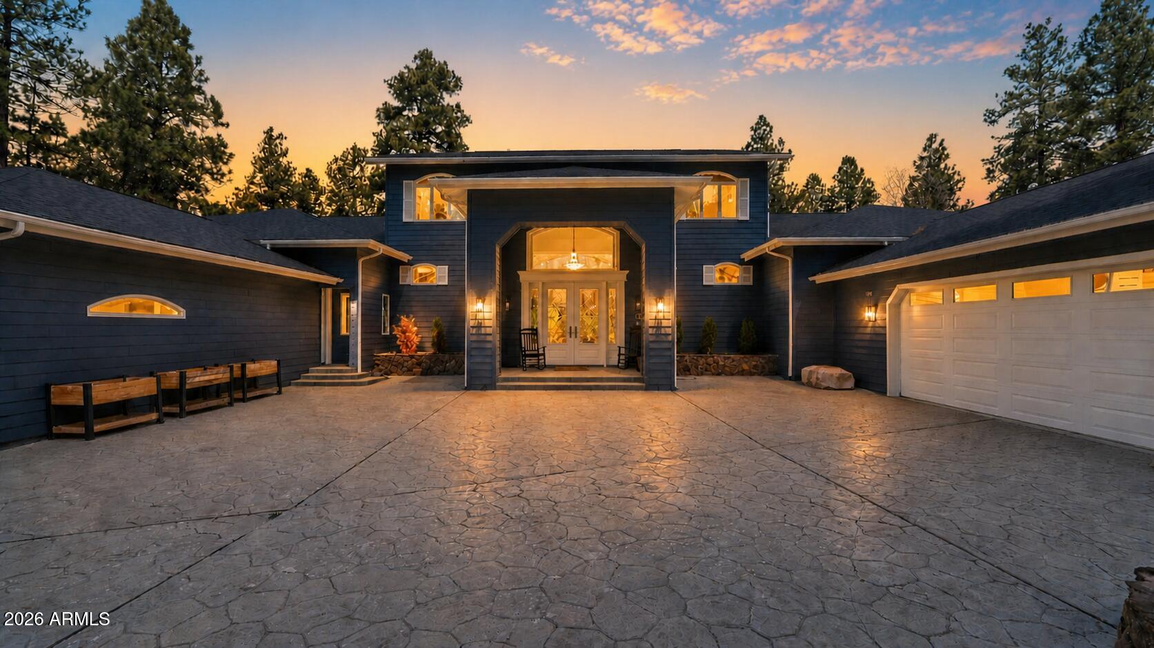 PINEWOOD 12 - Residential