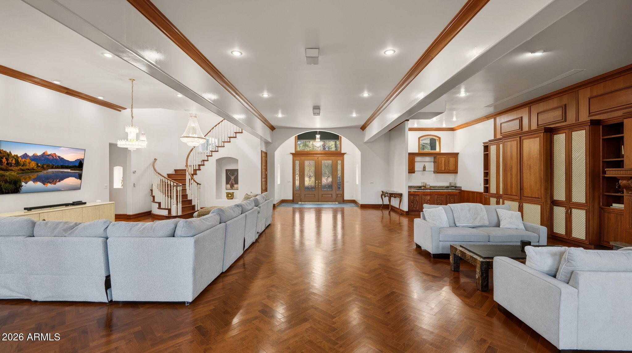 PINEWOOD 12 - Residential