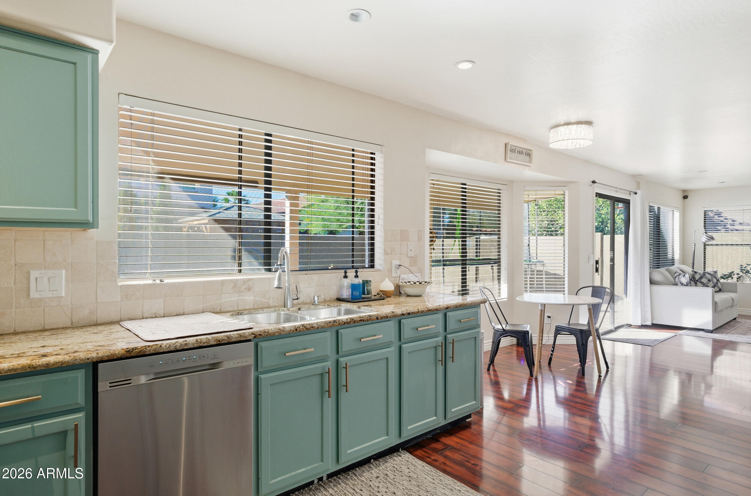 ESQUIRE VILLAGE AMD - Residential