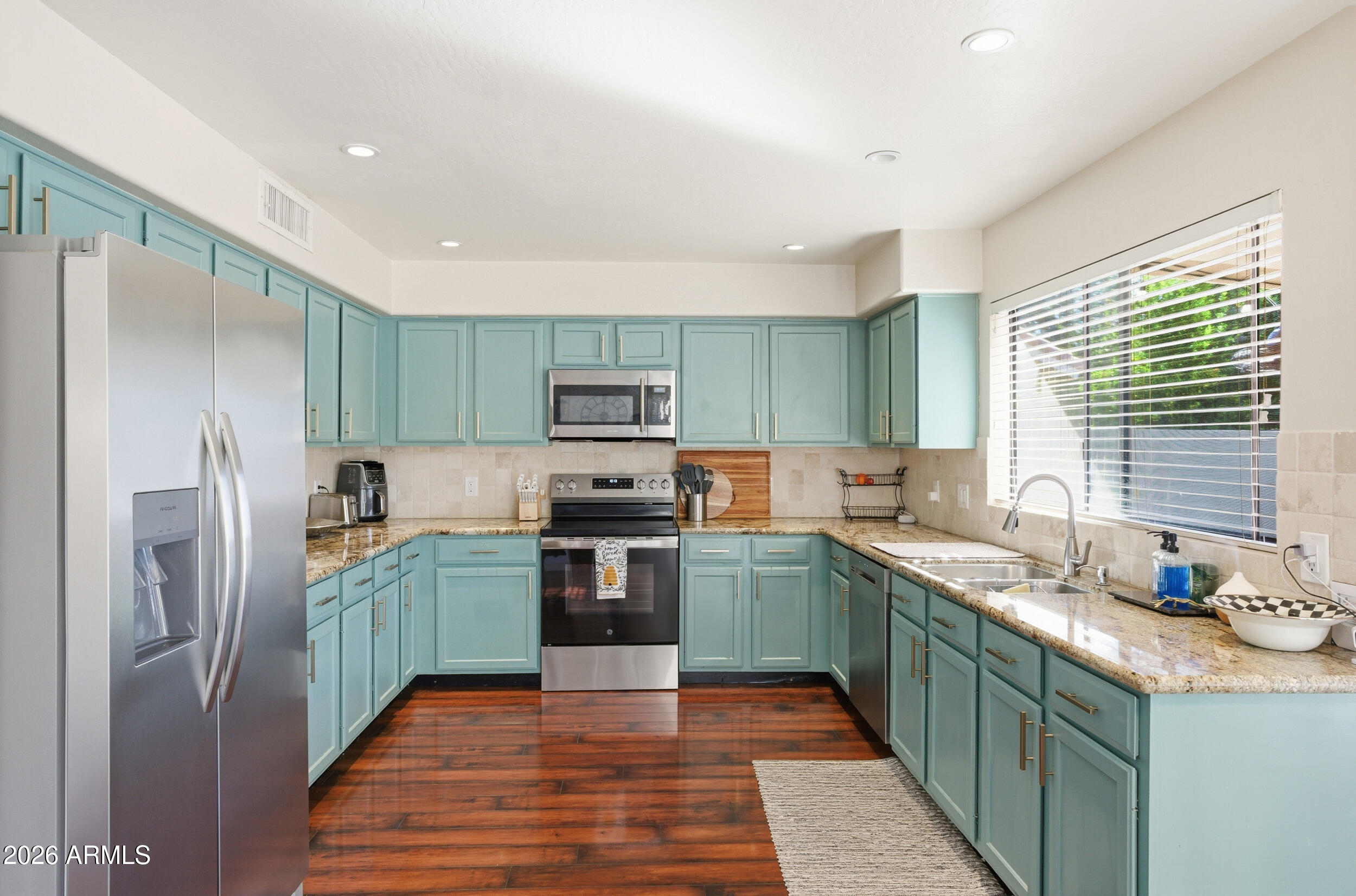 ESQUIRE VILLAGE AMD - Residential