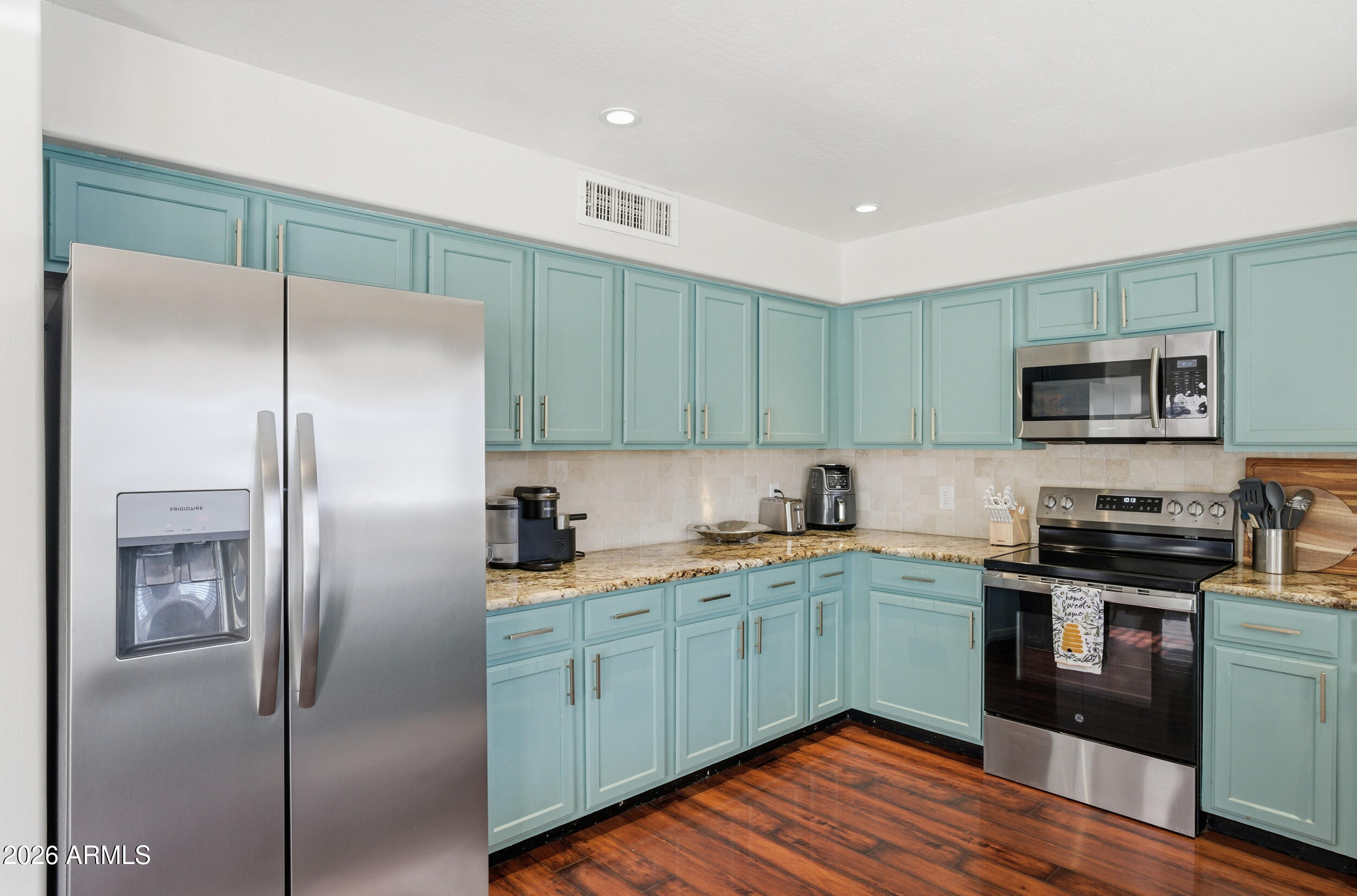 ESQUIRE VILLAGE AMD - Residential