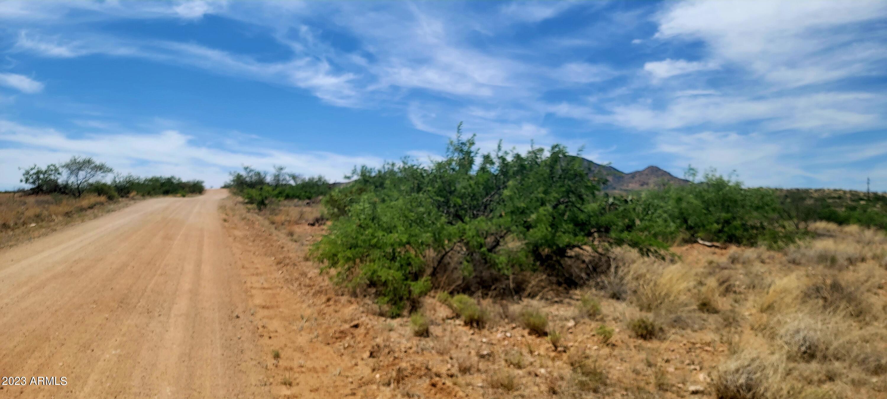 HIGH LONESOME RANCH ESTATES 2 - Land