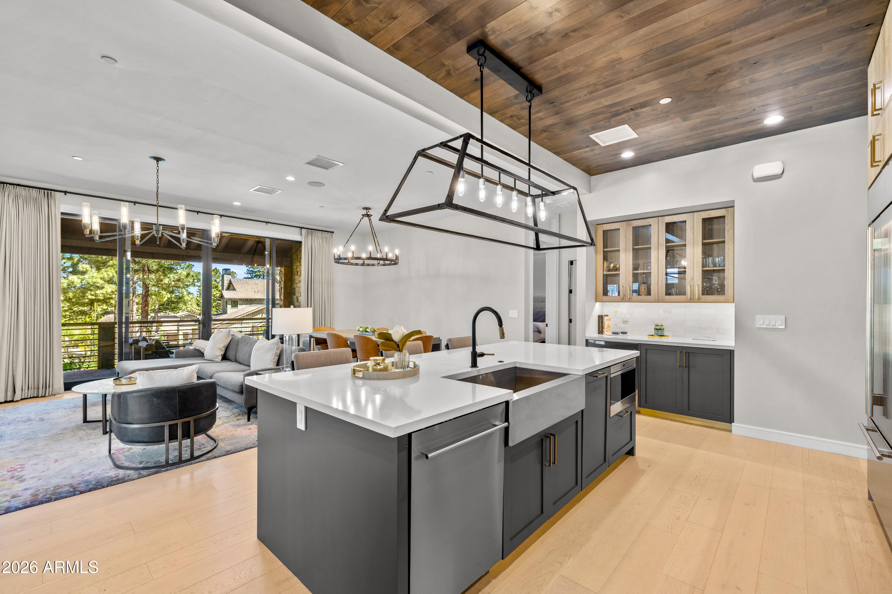 MOUNTAIN VISTA CONDOMINIUMS AT PINE CANYON - Residential