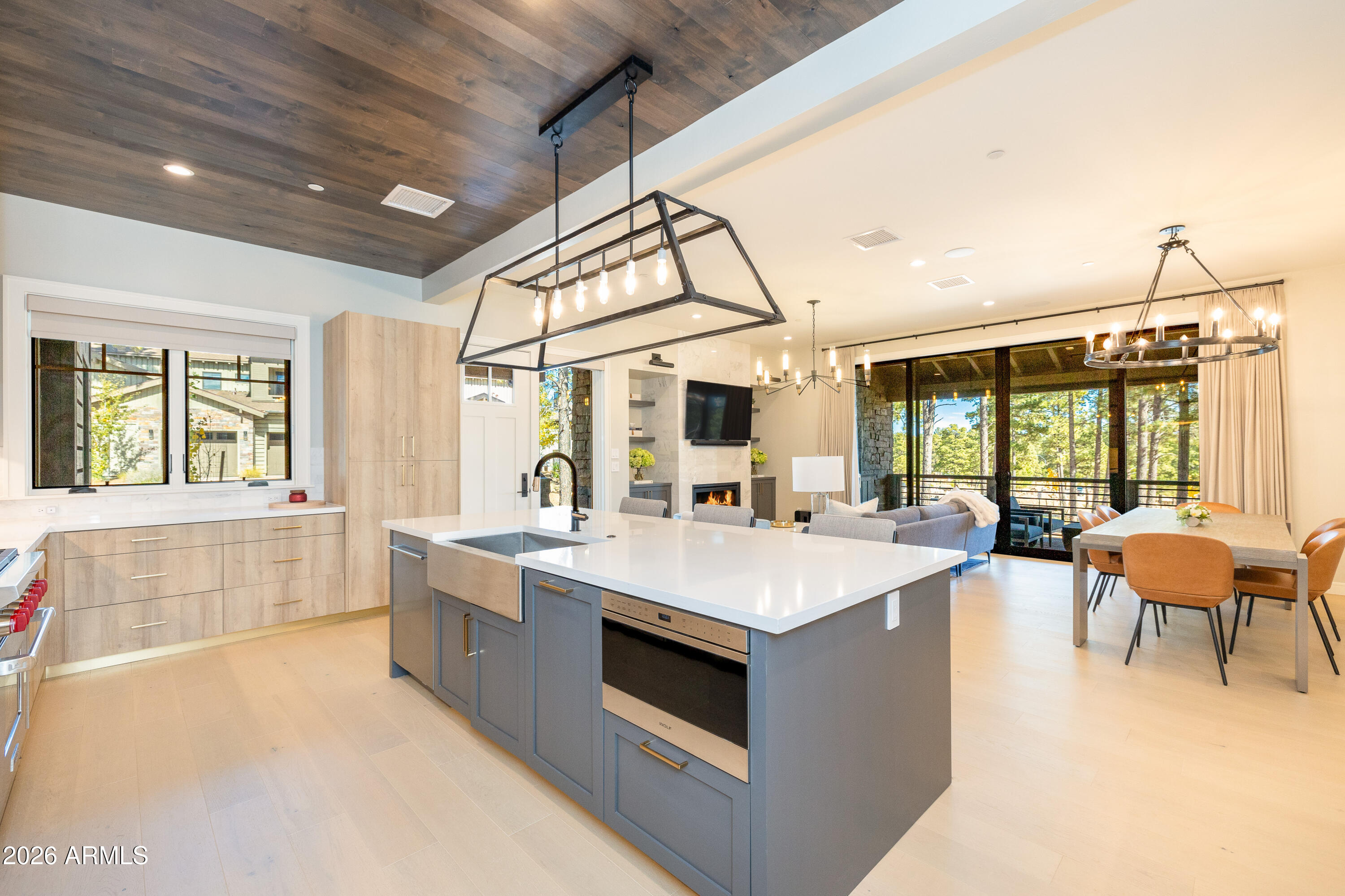 MOUNTAIN VISTA CONDOMINIUMS AT PINE CANYON - Residential
