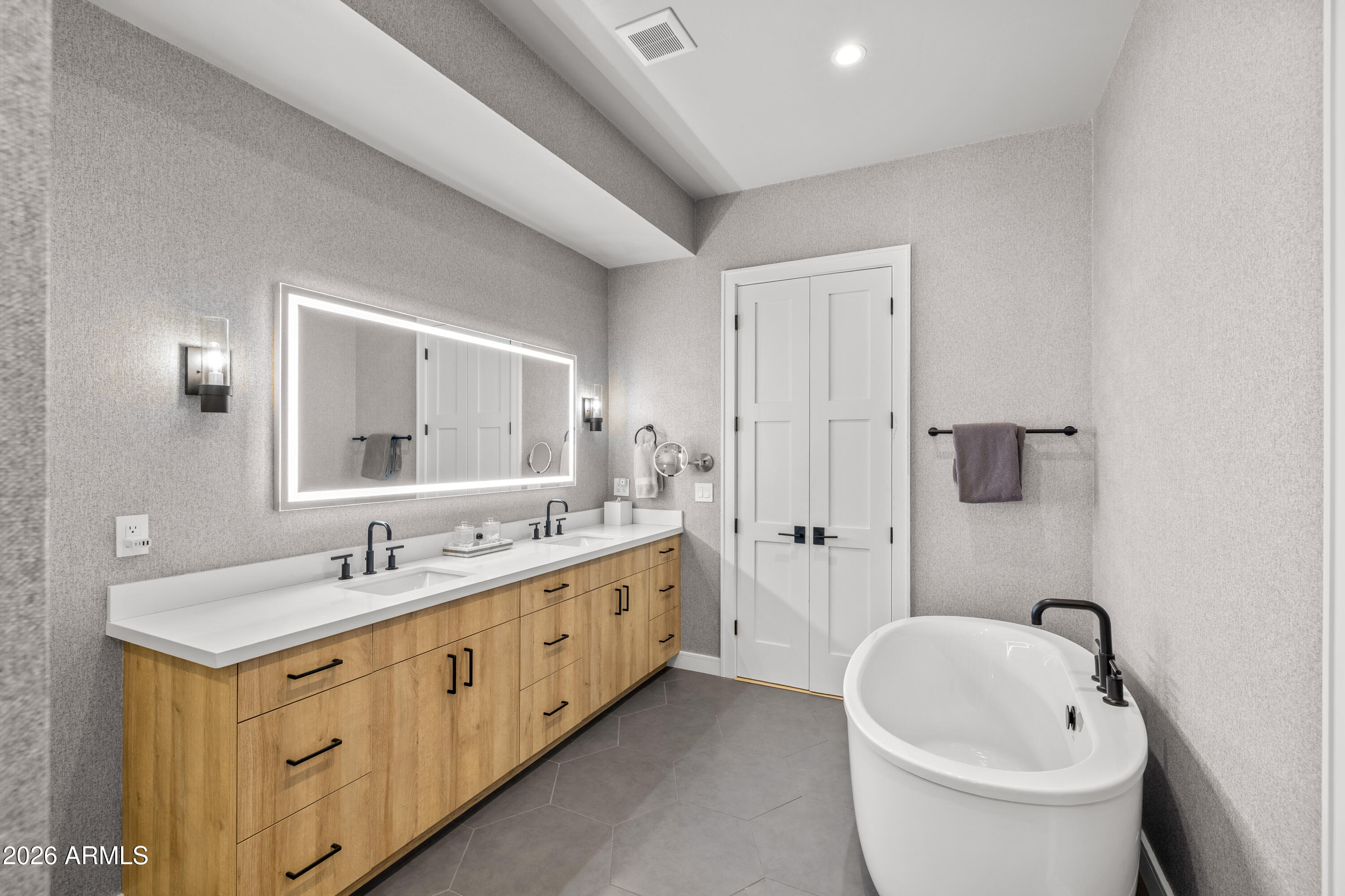 MOUNTAIN VISTA CONDOMINIUMS AT PINE CANYON - Residential