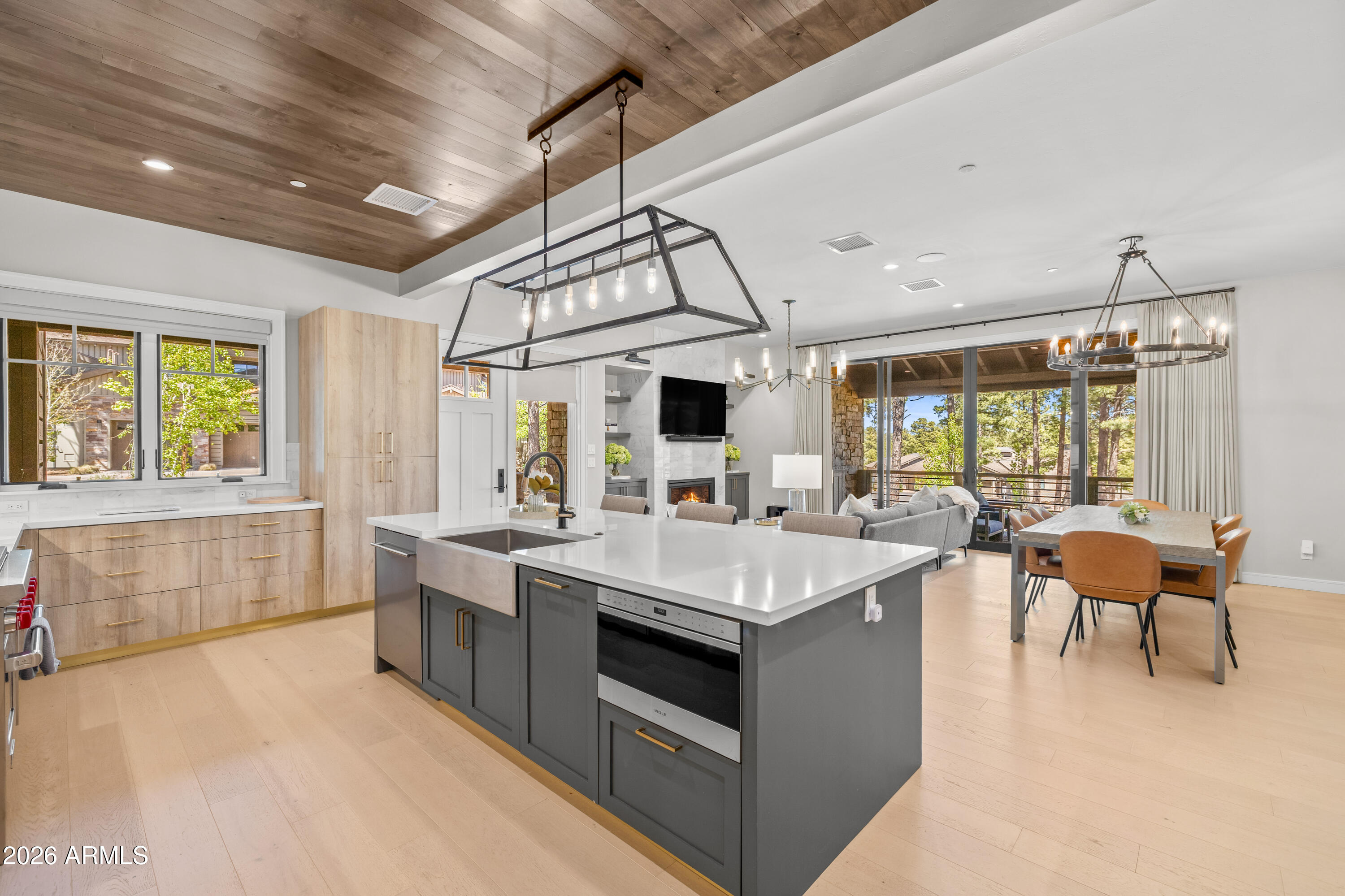 MOUNTAIN VISTA CONDOMINIUMS AT PINE CANYON - Residential