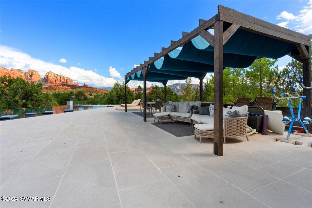 Shadow Rock - Residential