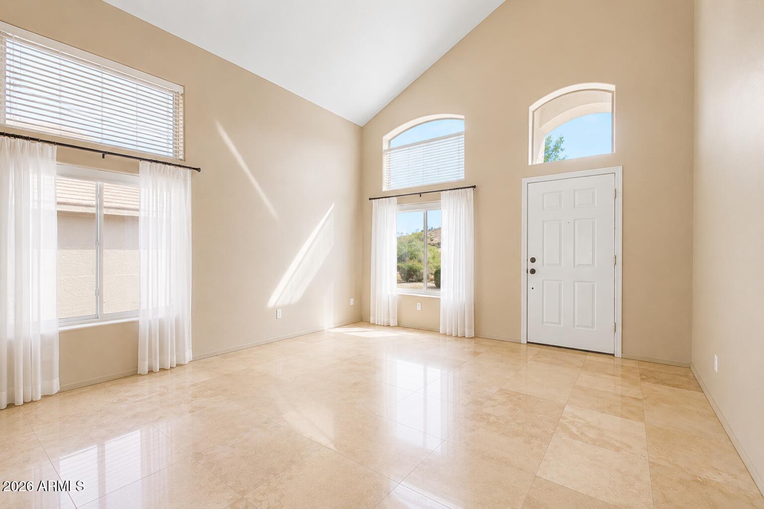 DIAMANTE DEL LAGO - Residential