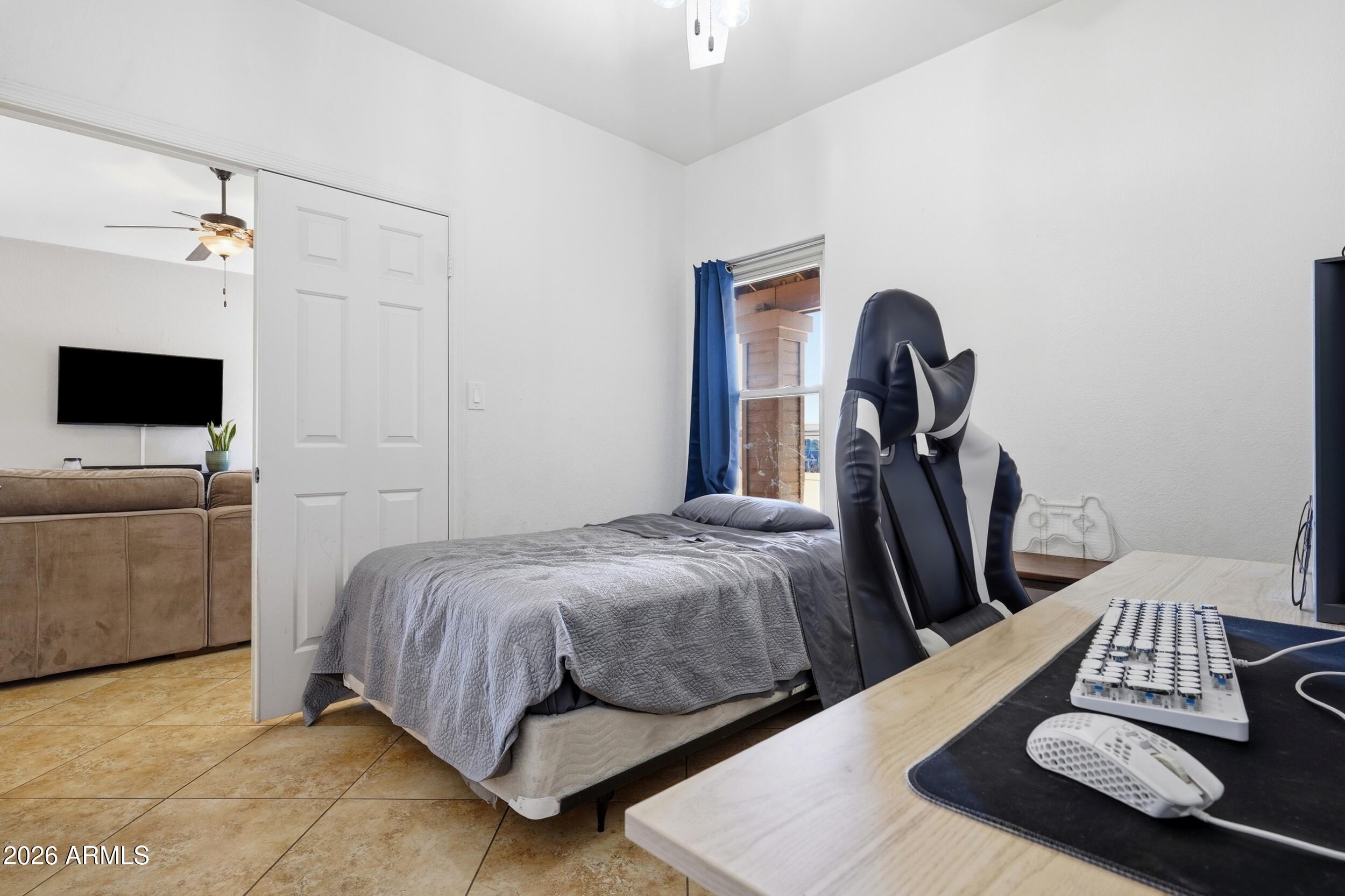 BRIDGEPORTE - Residential