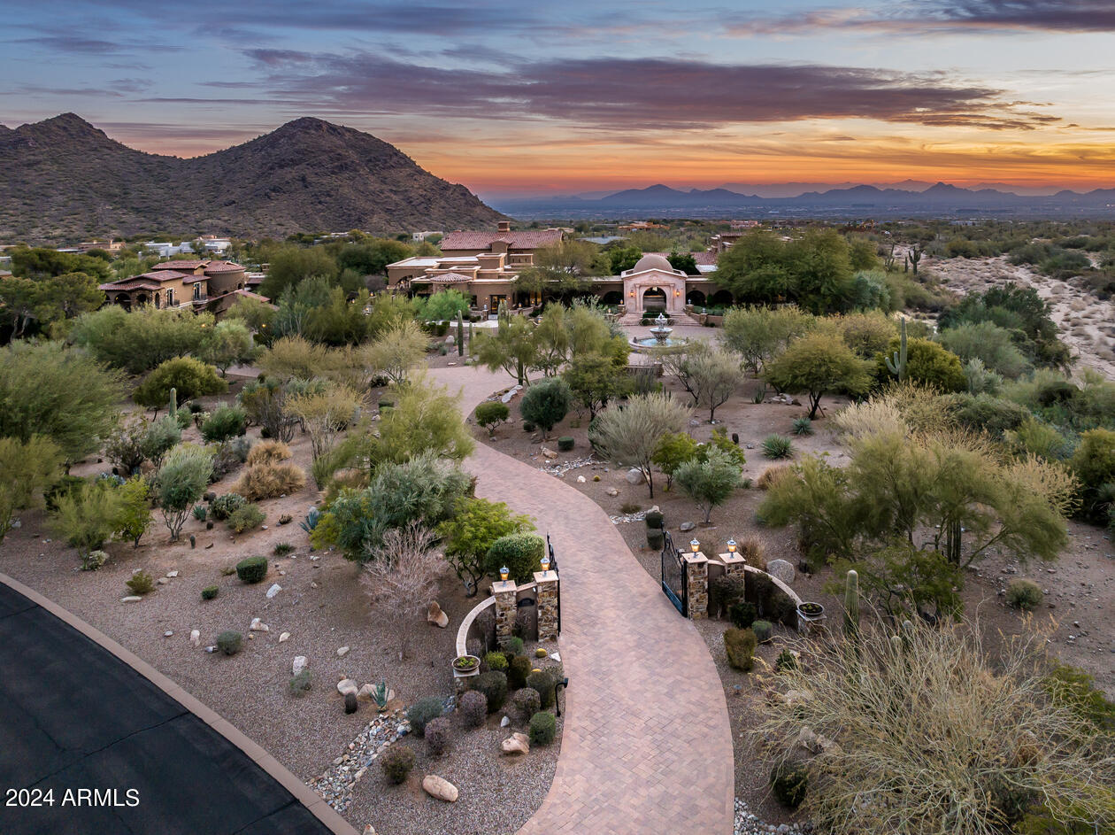 CANYON HEIGHTS - Residential