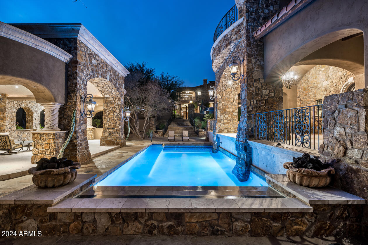 CANYON HEIGHTS - Residential