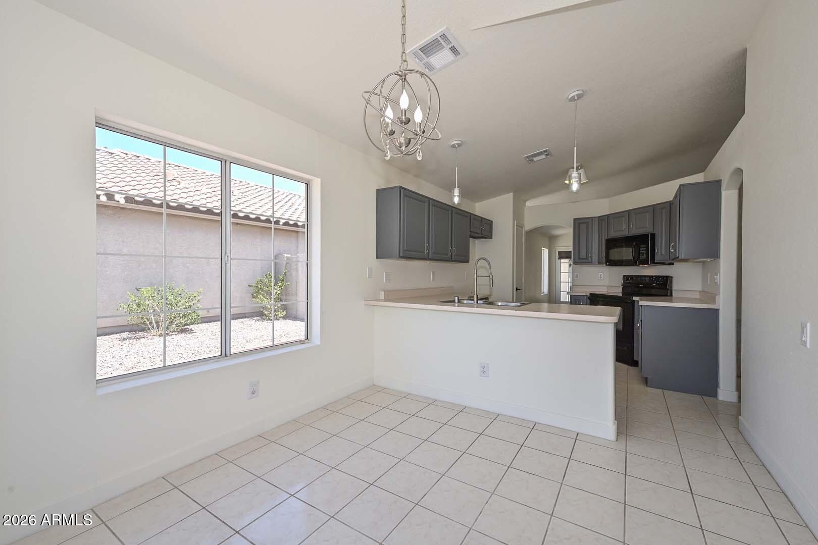 PARCEL 9 AT ARROWHEAD RANCH - Residential