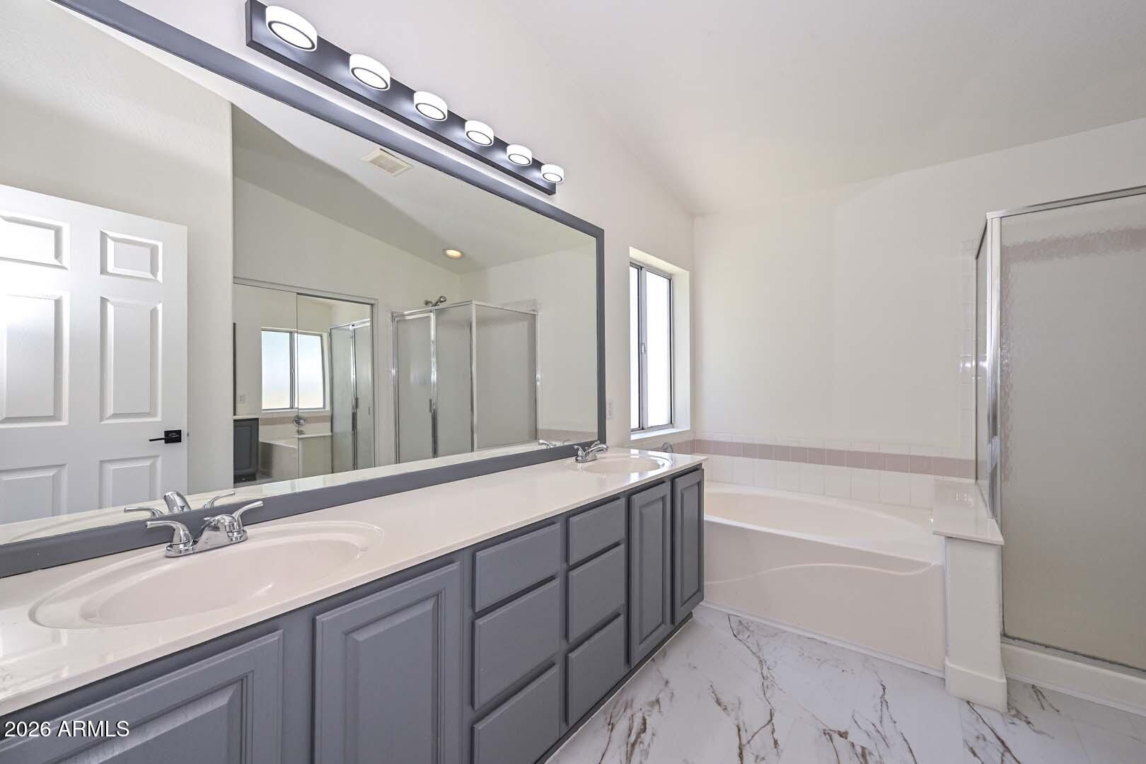 PARCEL 9 AT ARROWHEAD RANCH - Residential