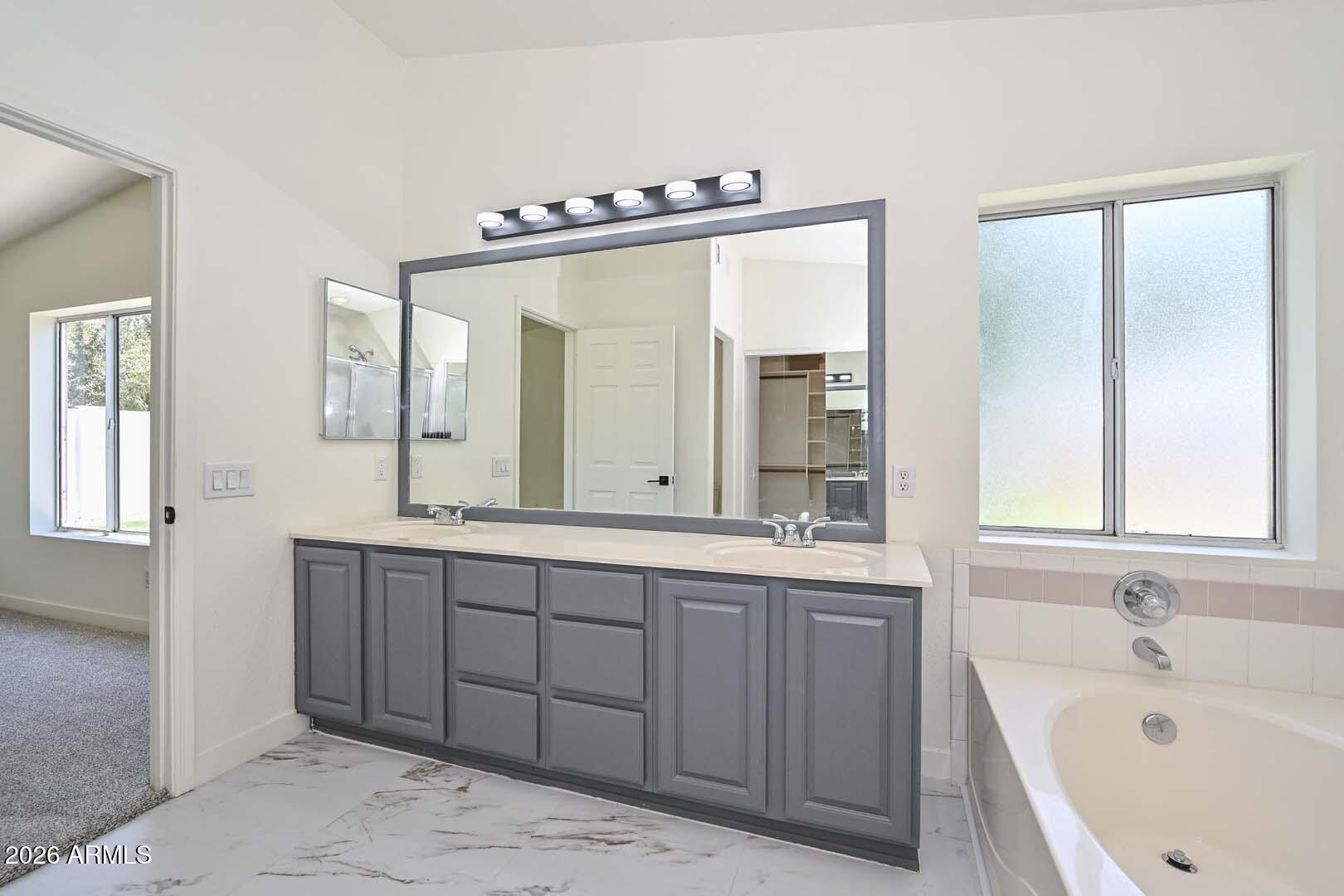 PARCEL 9 AT ARROWHEAD RANCH - Residential