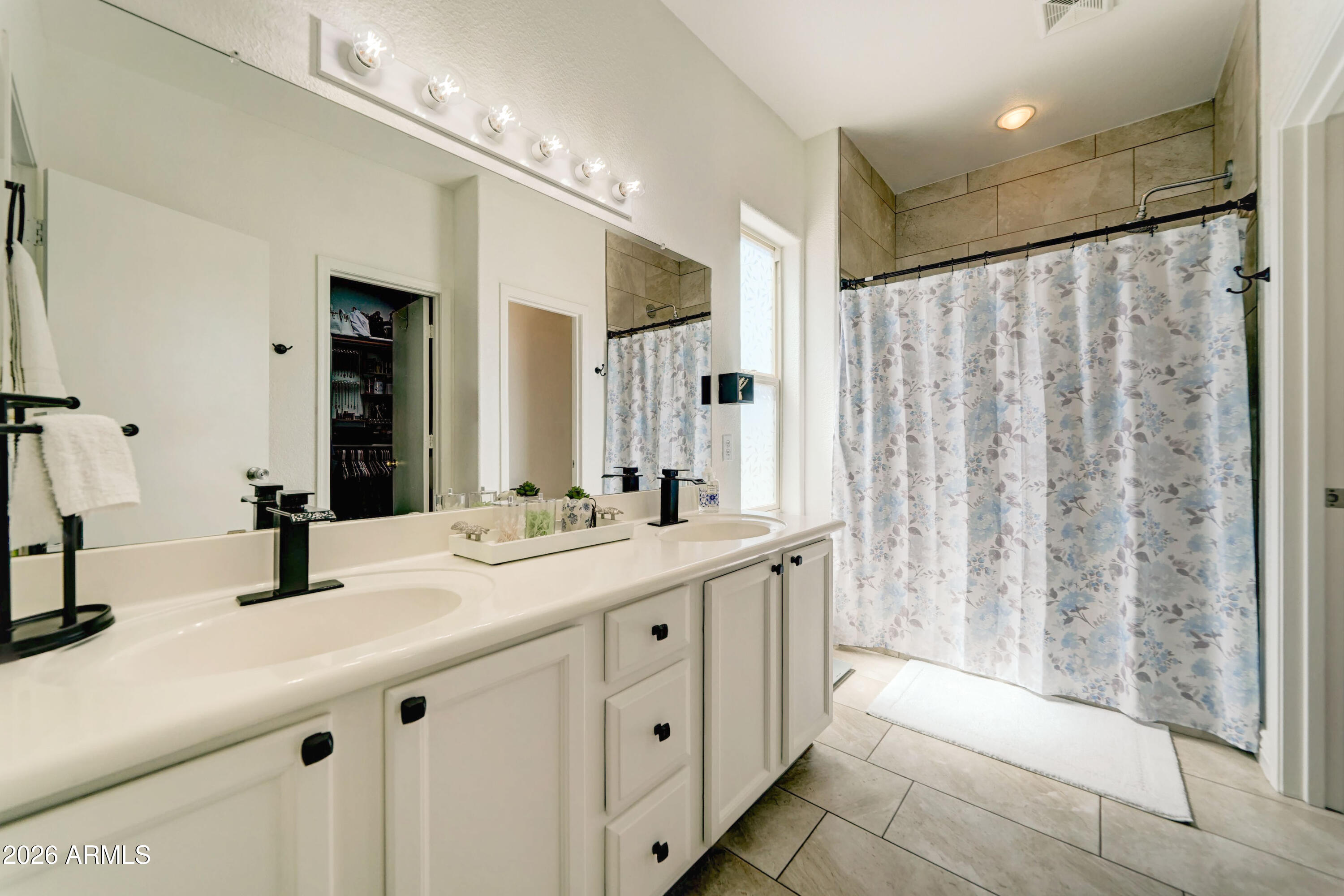 Signal Butte Manor - Residential